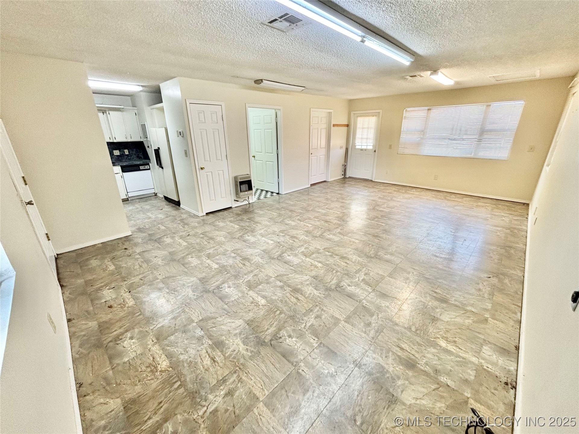 517 E Main Street Property Photo 34