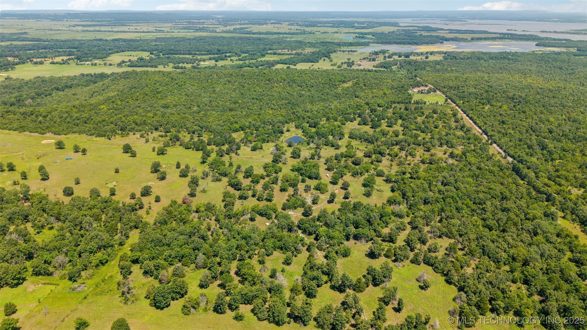 E County Road 1170 Property Photo 21