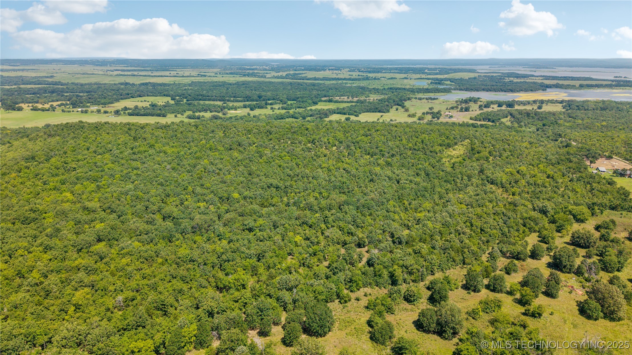 E County Road 1170 Property Photo 26