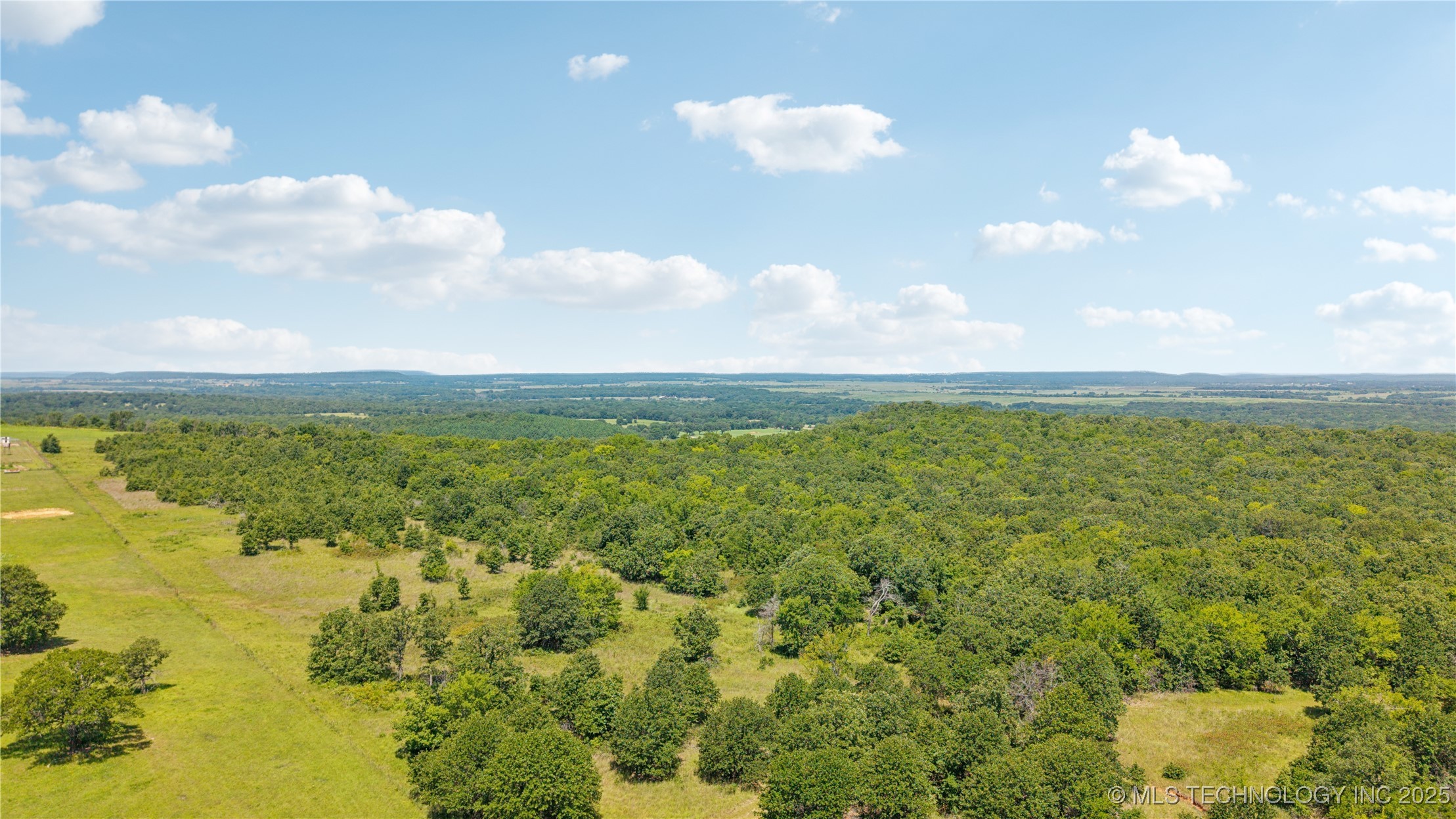 E County Road 1170 Property Photo 32