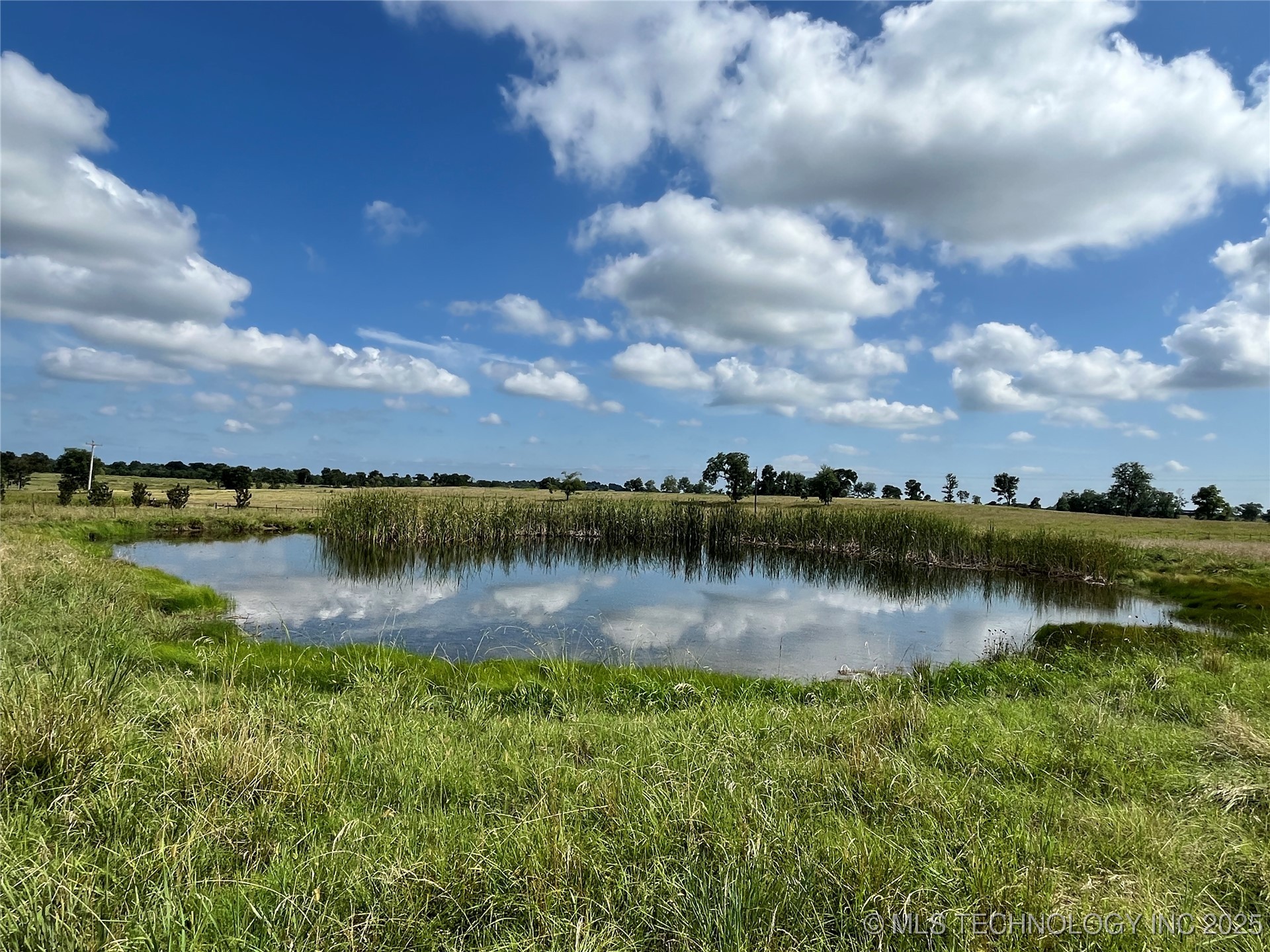 2343 E 2050 Property Photo 4