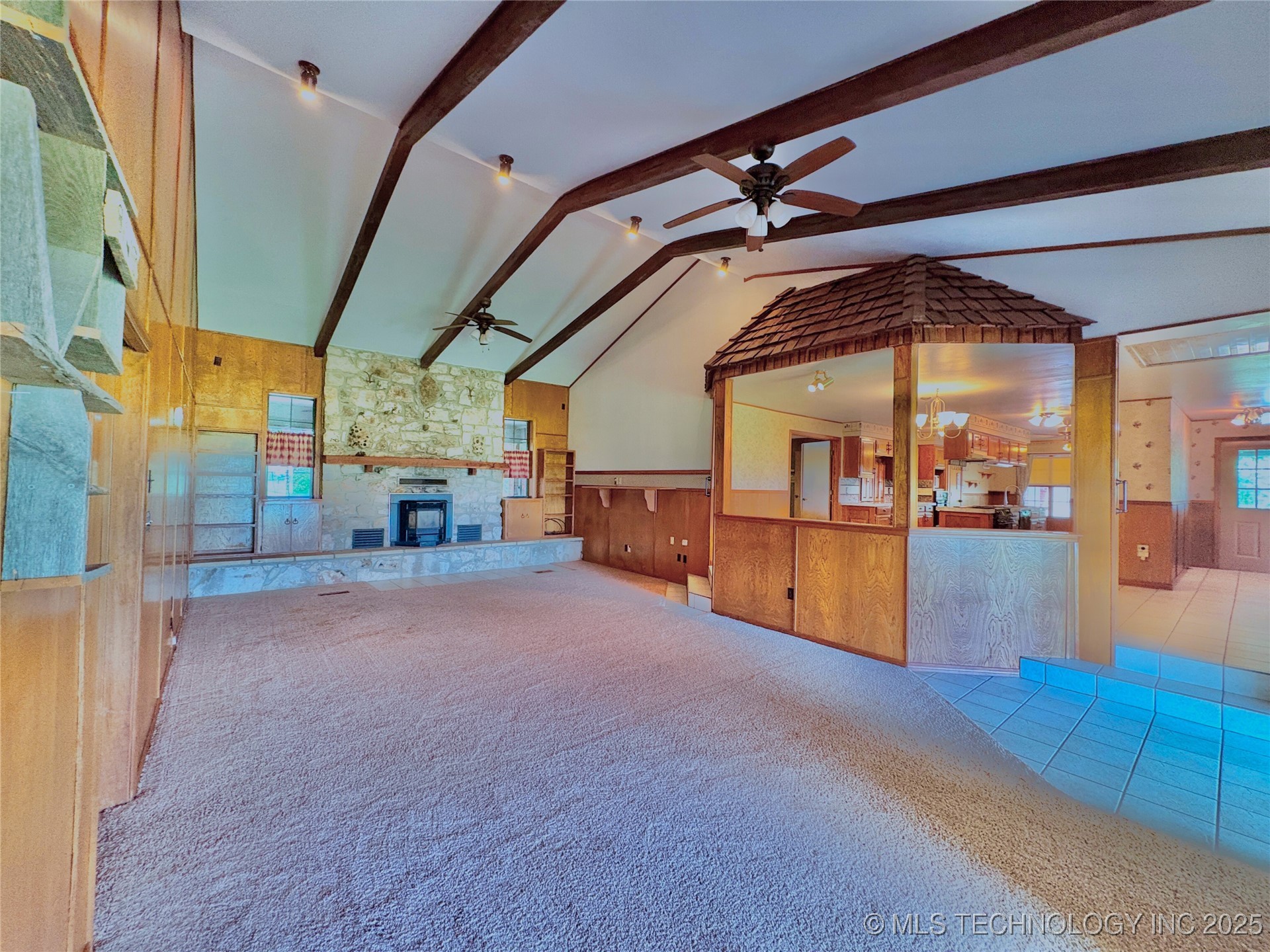 2343 E 2050 Property Photo 7