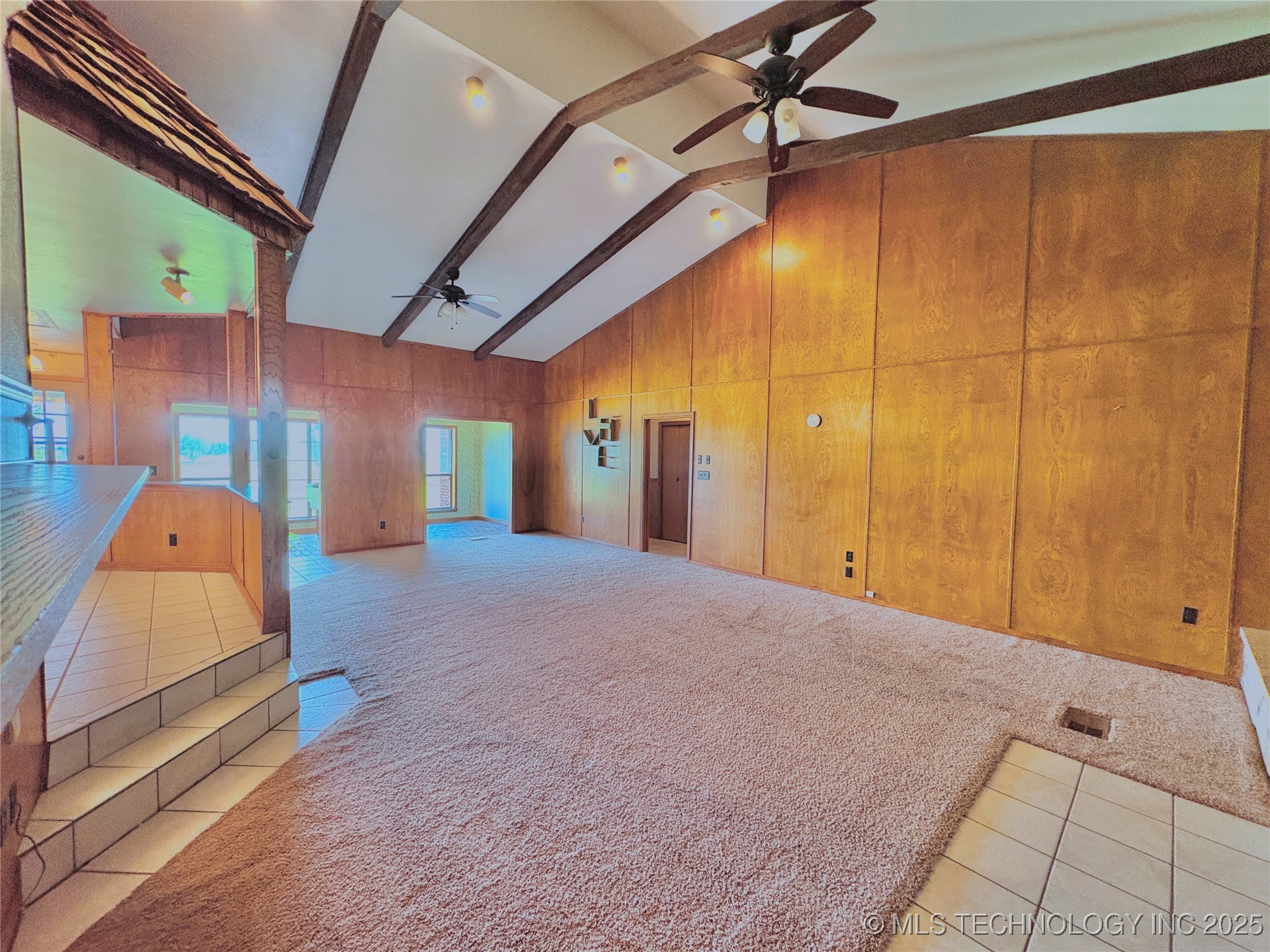 2343 E 2050 Property Photo 8