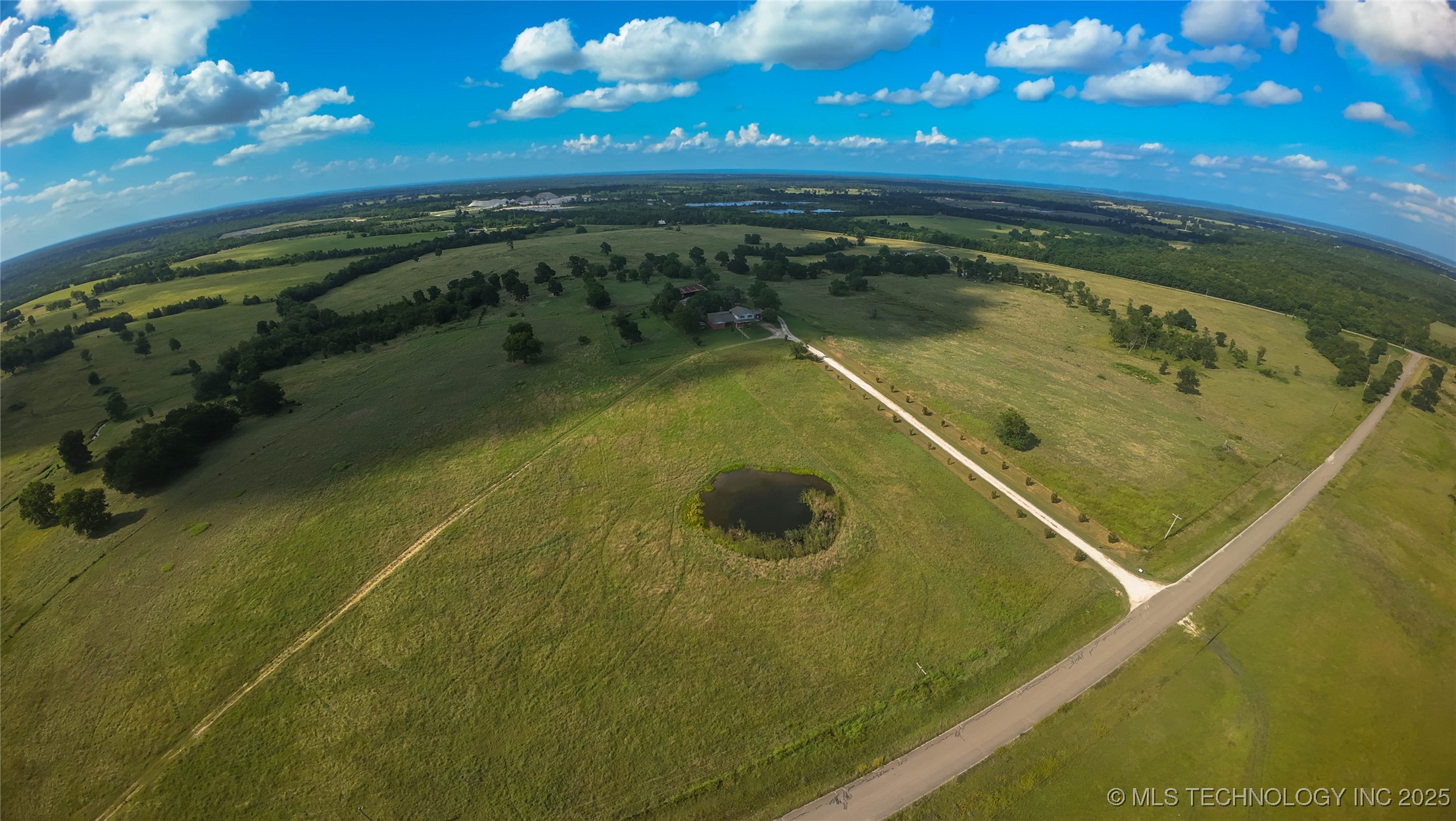 2343 E 2050 Property Photo 16