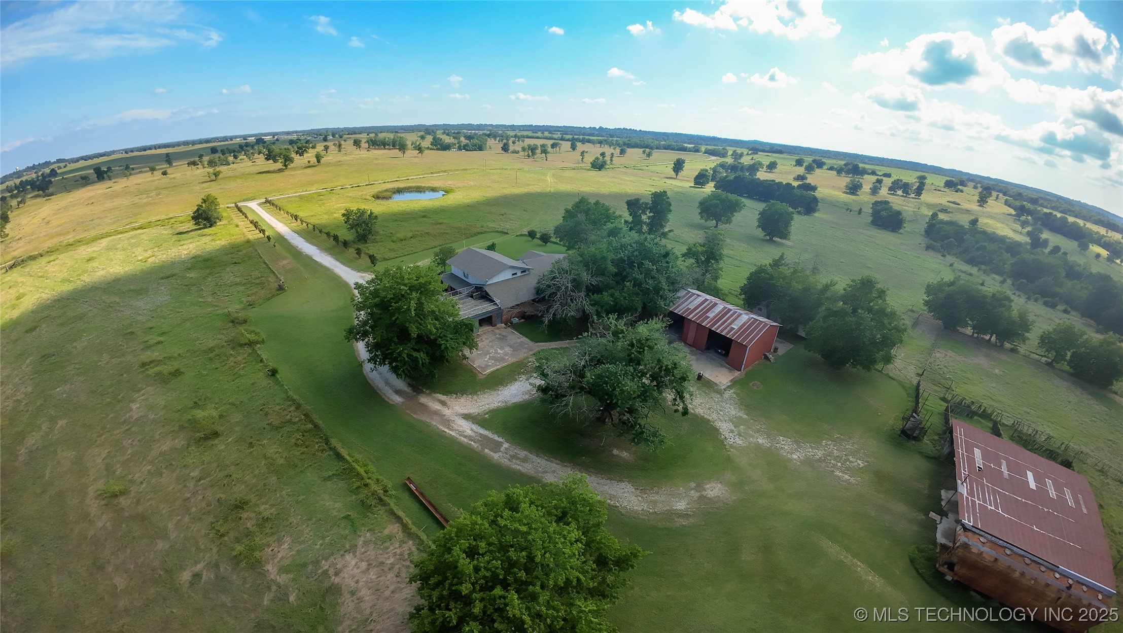 2343 E 2050 Property Photo 21