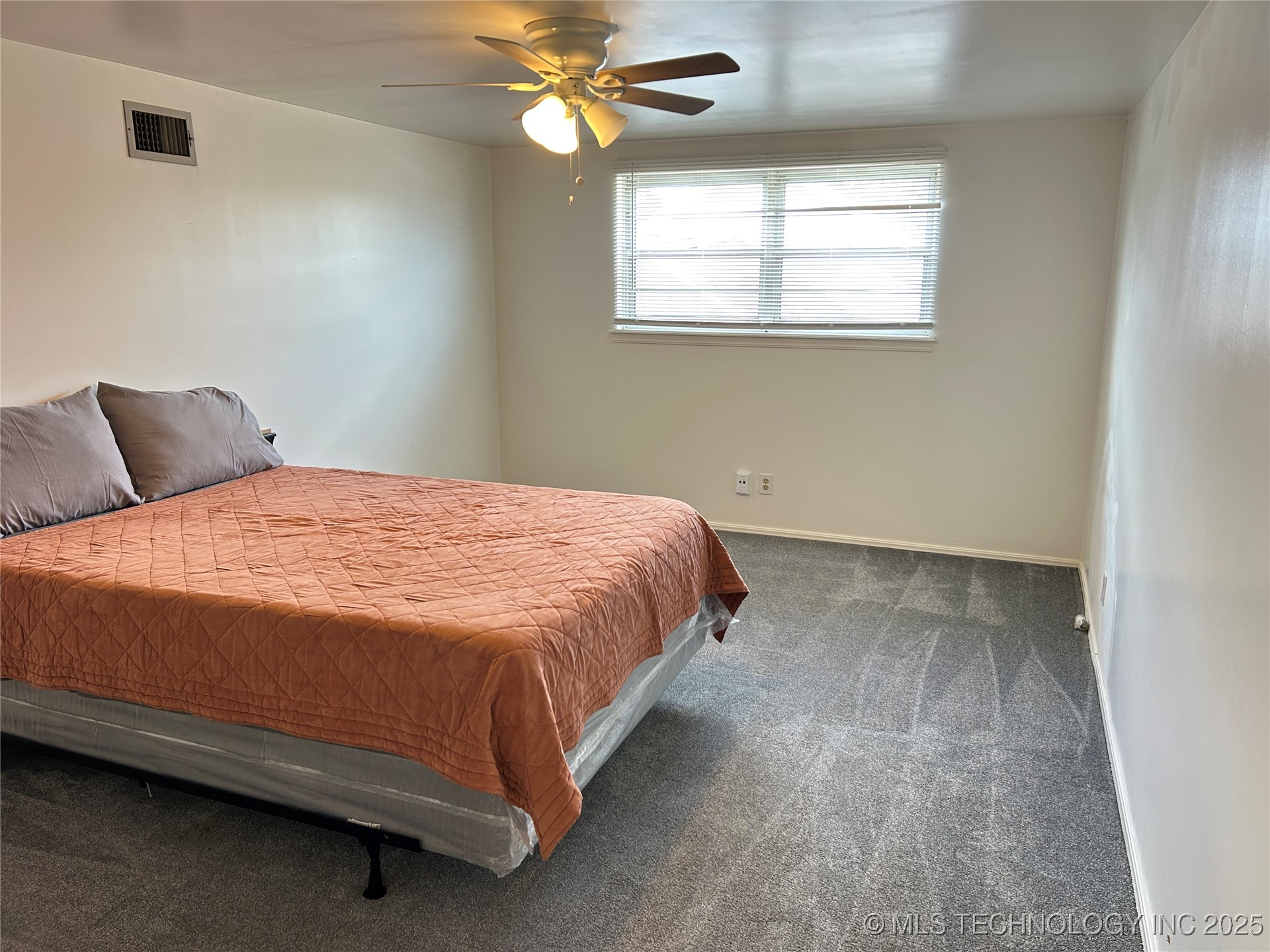 5521 S 76th East Avenue E Property Photo 7