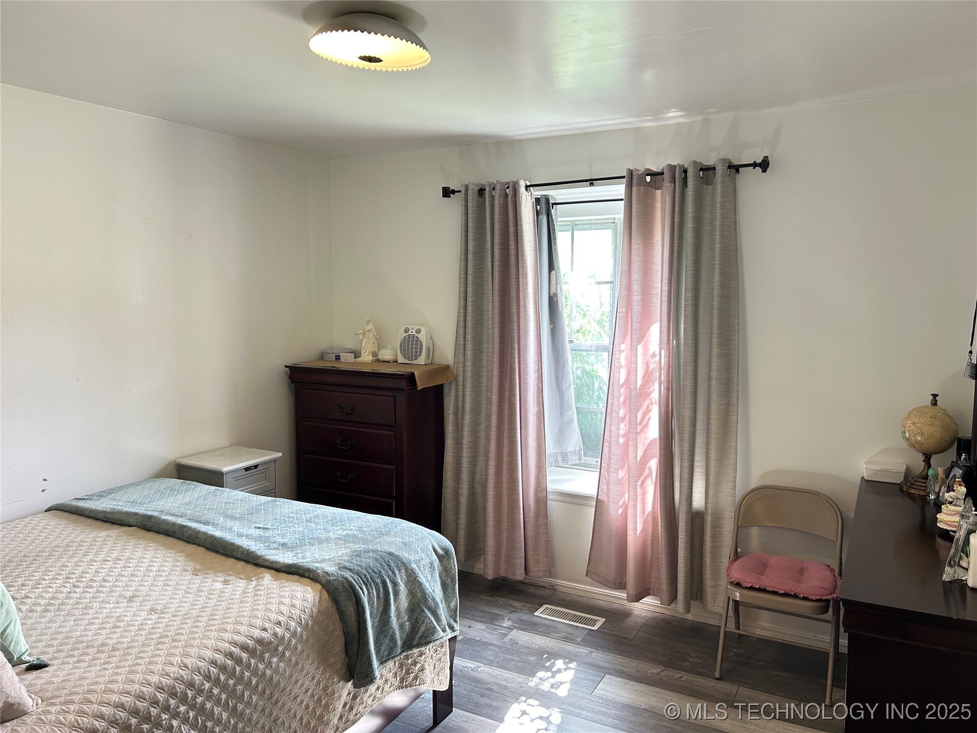 5521 S 76th East Avenue E Property Photo 10