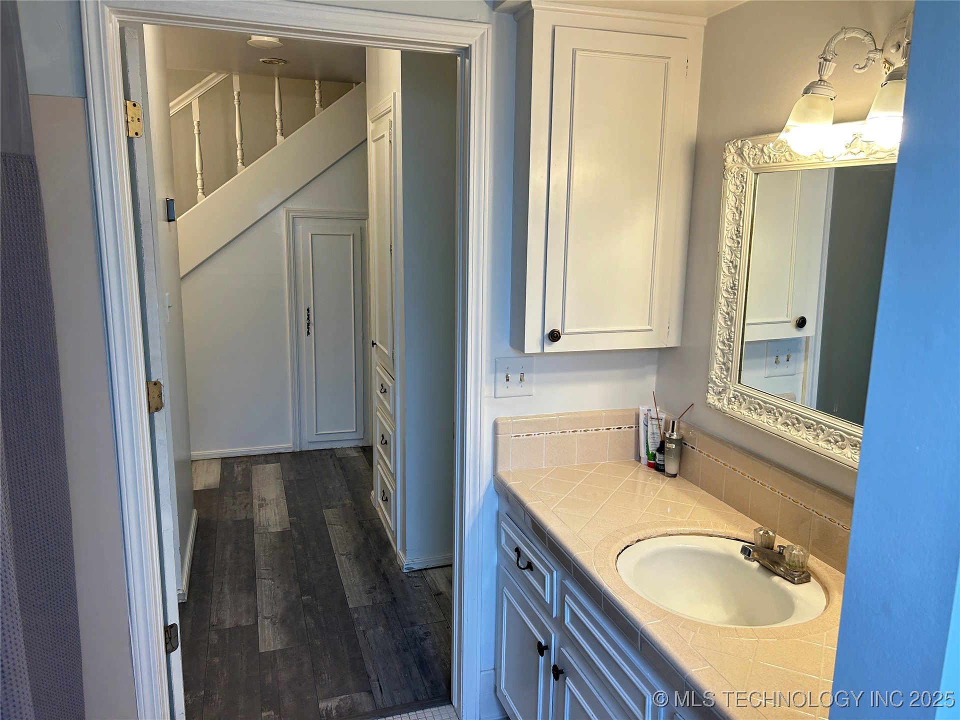 5521 S 76th East Avenue E Property Photo 13