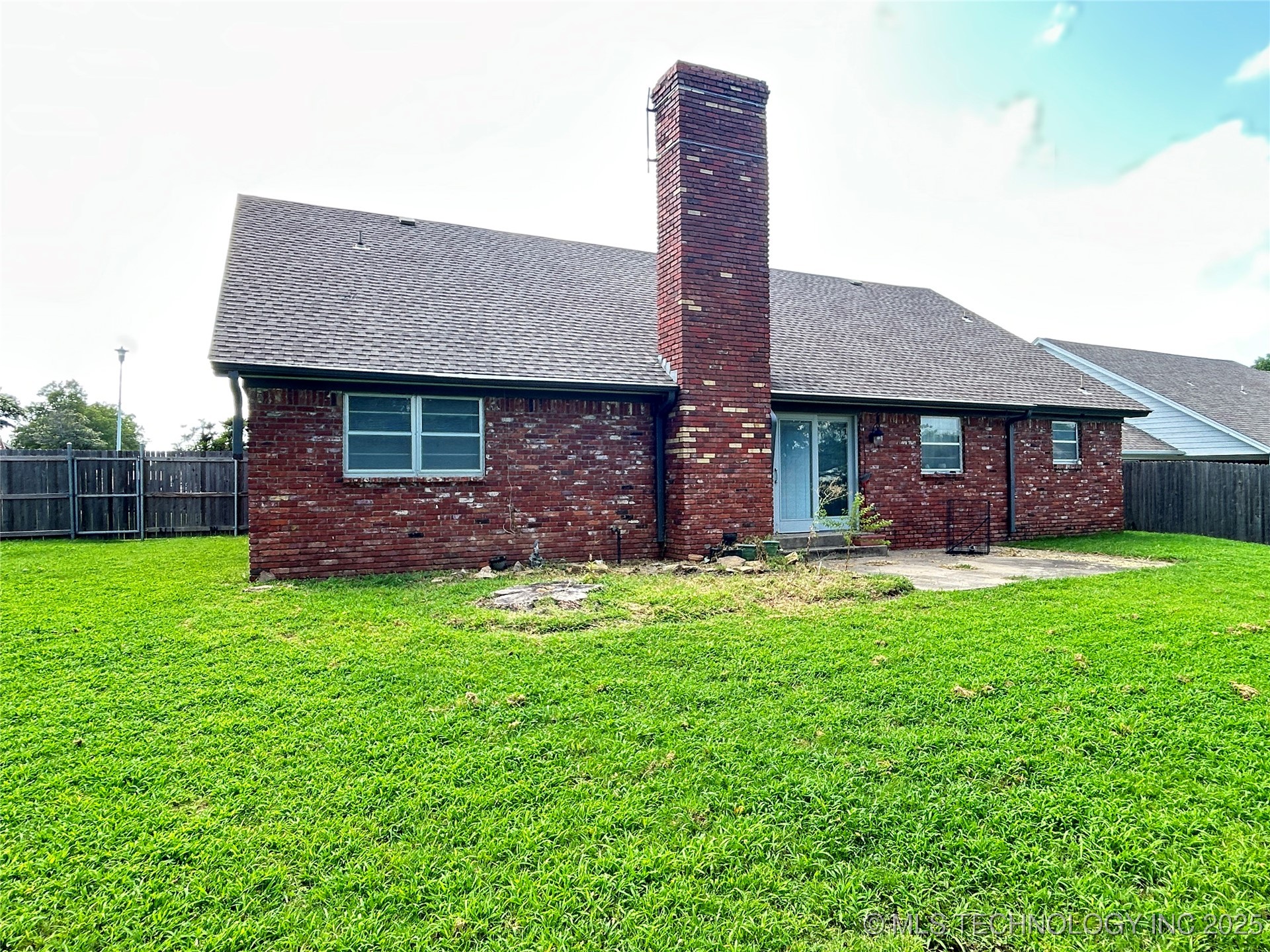 5521 S 76th East Avenue E Property Photo 17