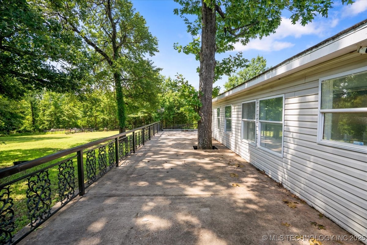 426670 Texanna Property Photo 4