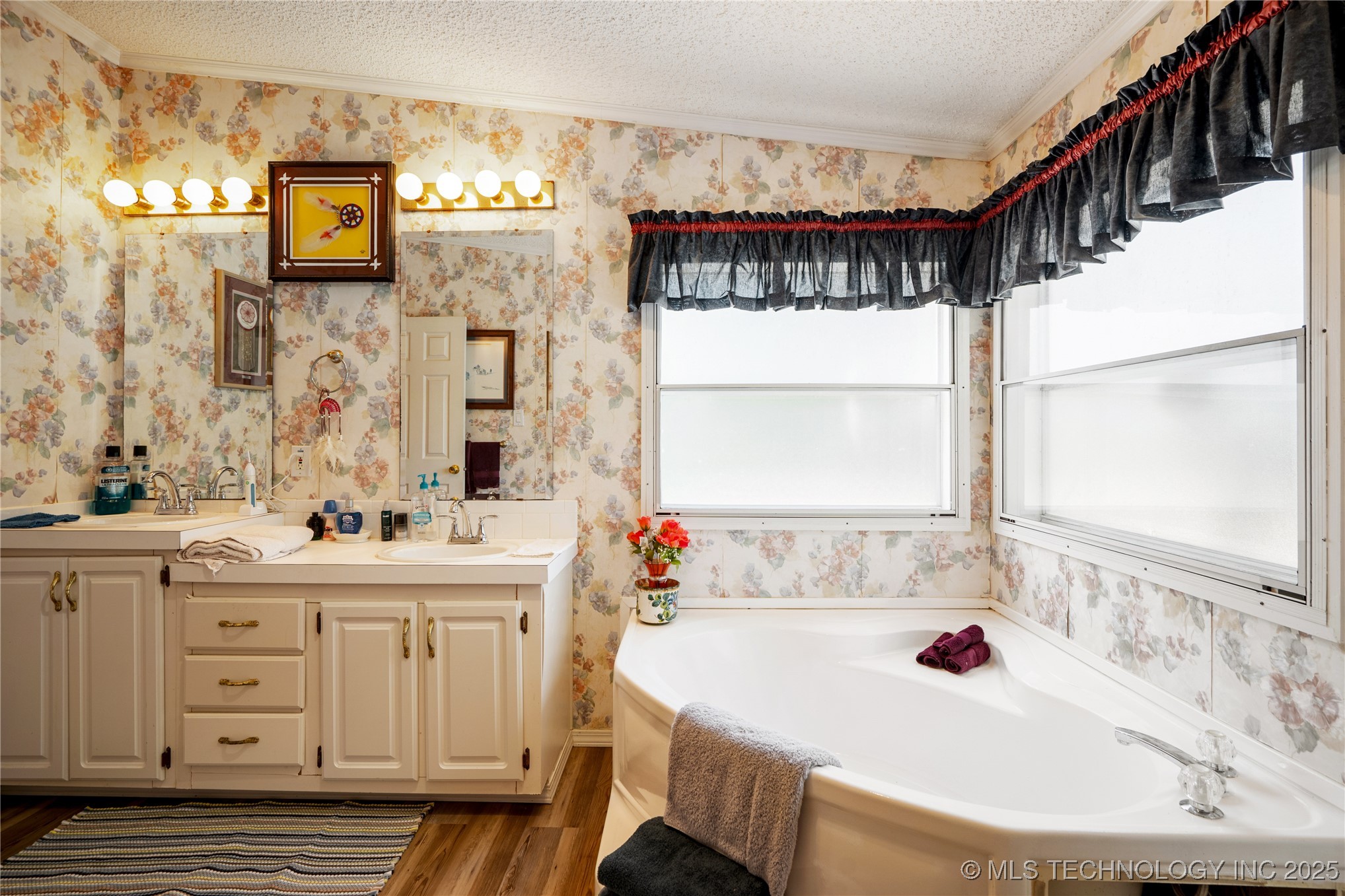 426670 Texanna Property Photo 16