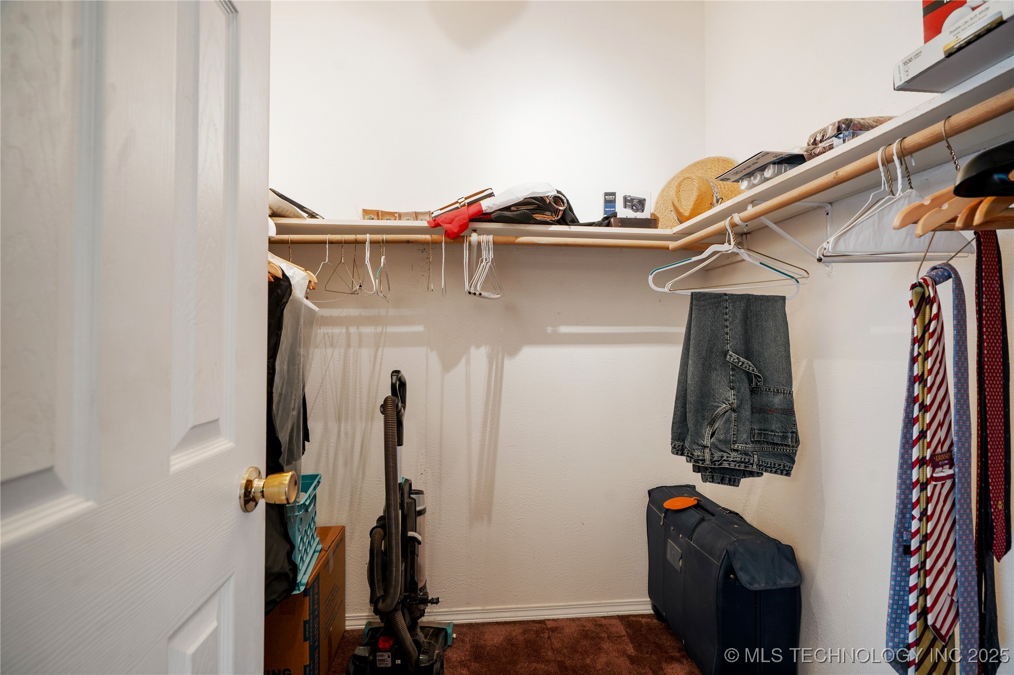 426670 Texanna Property Photo 18