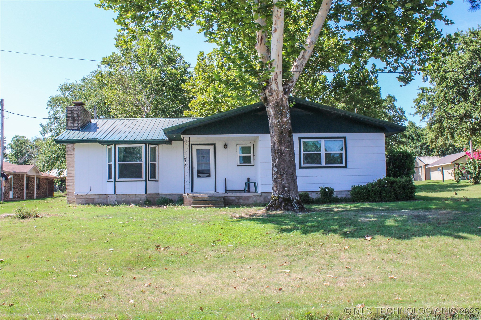 116307 S 4209 Road Property Photo 1