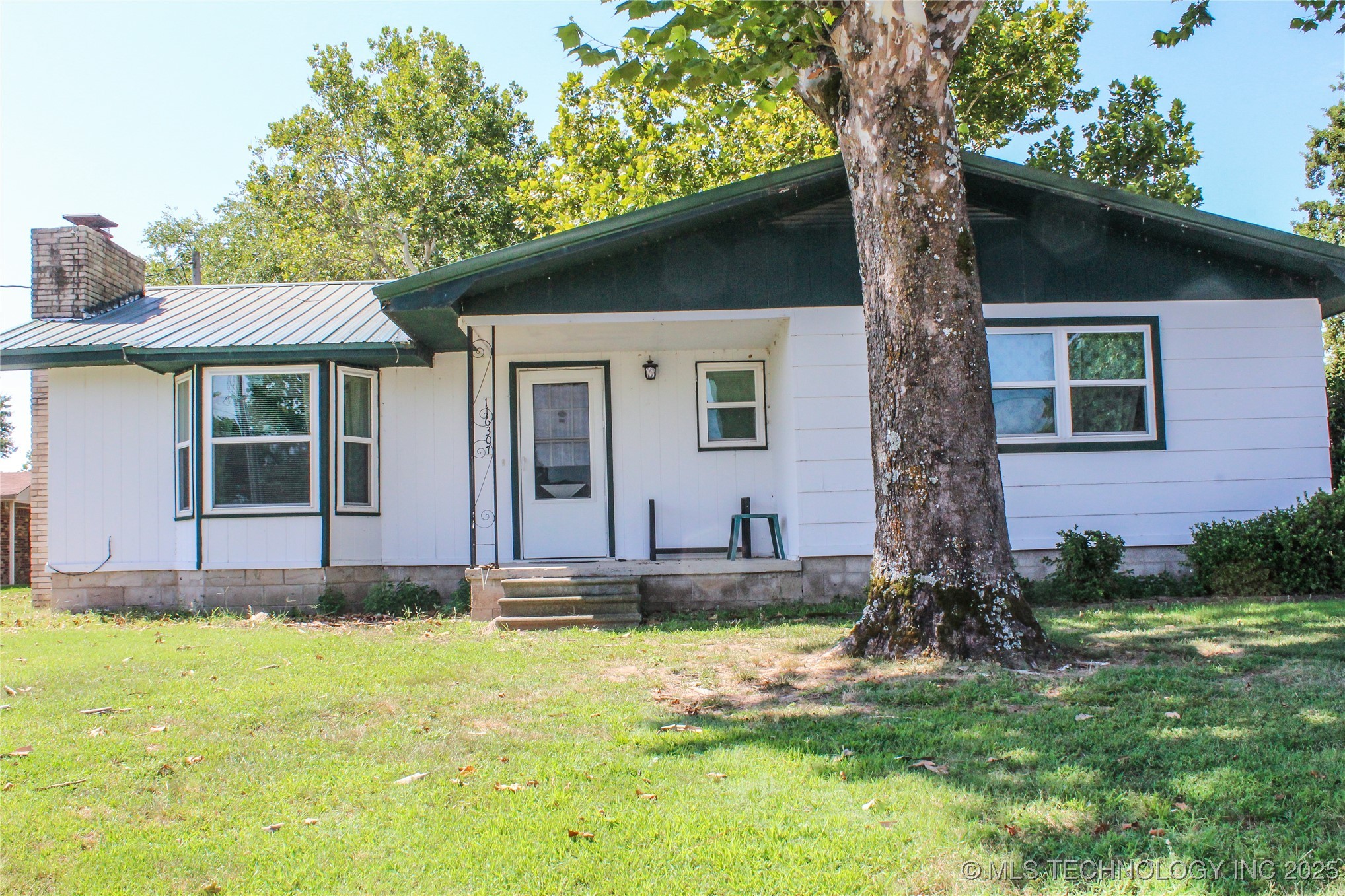 116307 S 4209 Road Property Photo 3