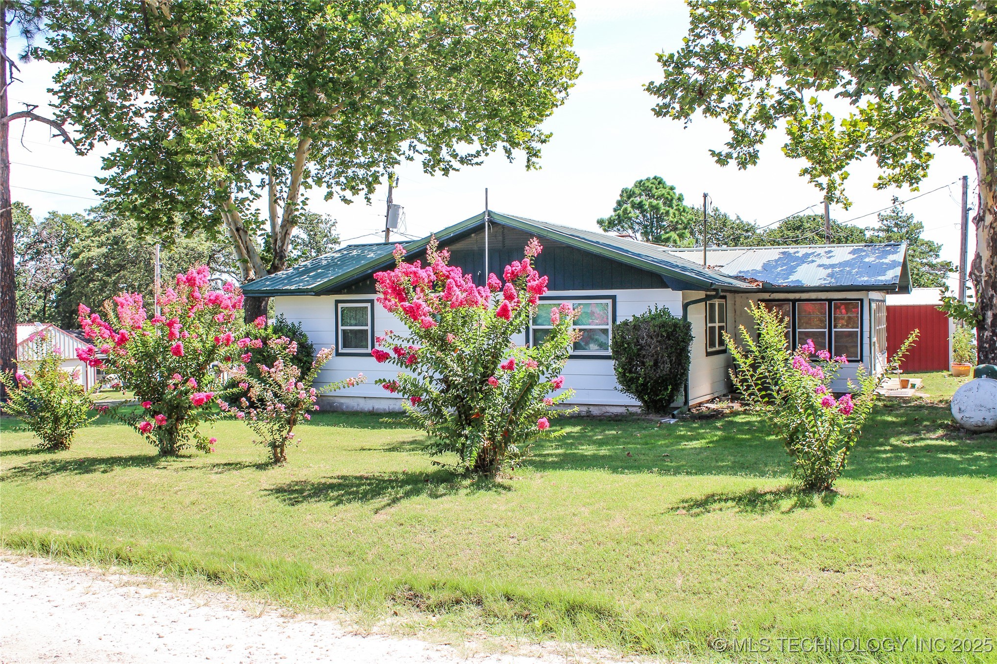 116307 S 4209 Road Property Photo 4