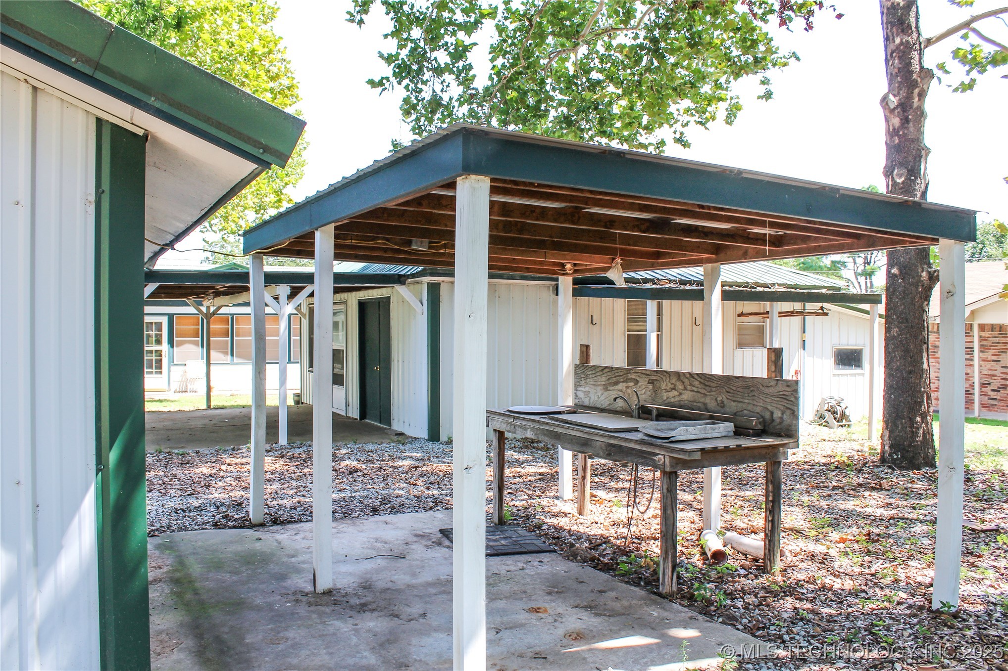 116307 S 4209 Road Property Photo 9