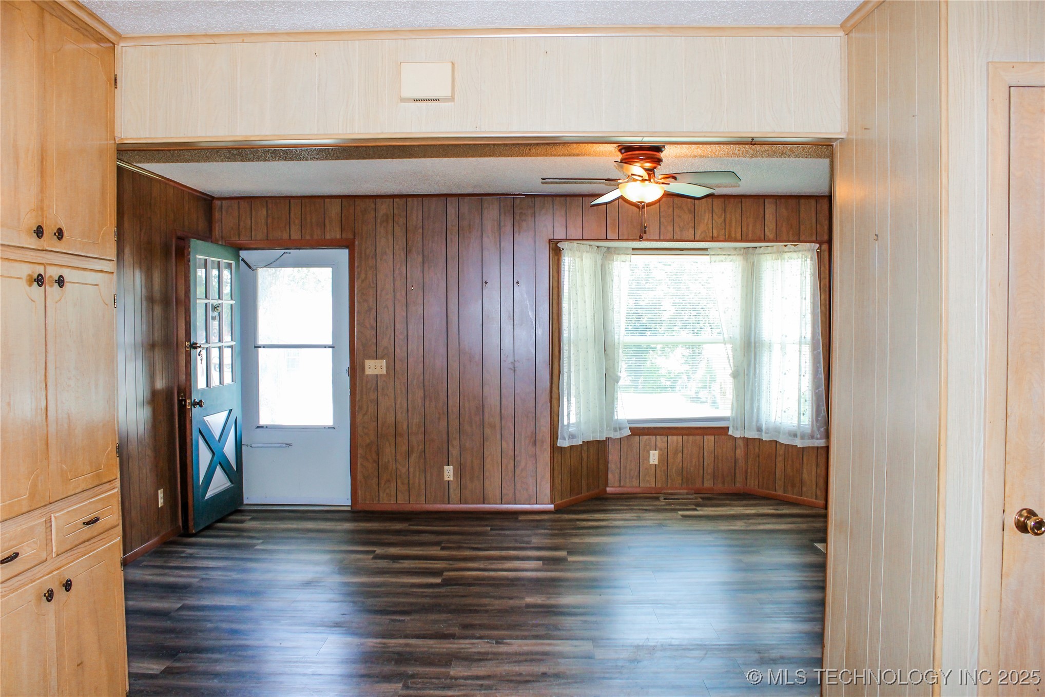 116307 S 4209 Road Property Photo 18