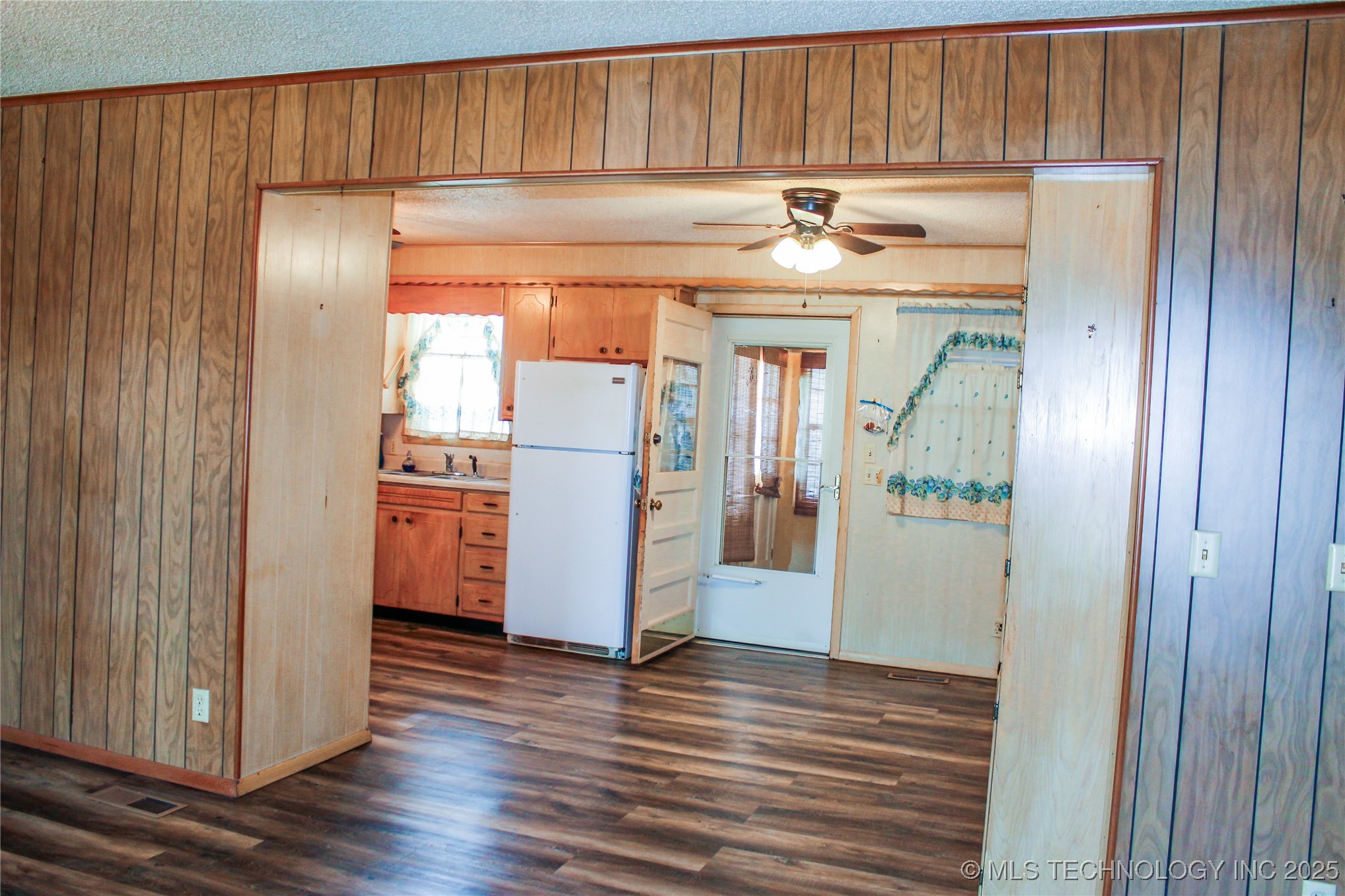 116307 S 4209 Road Property Photo 19