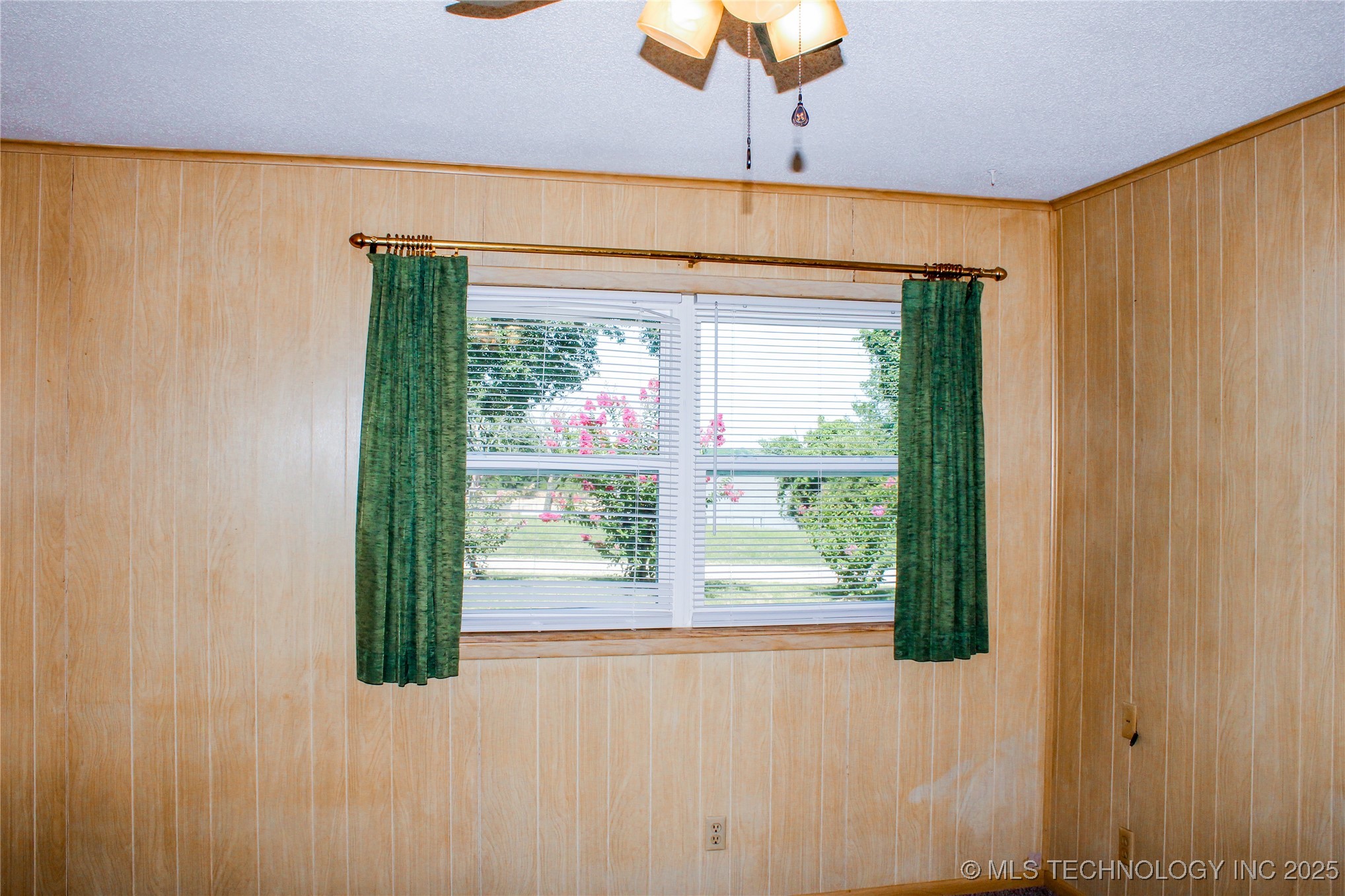 116307 S 4209 Road Property Photo 31