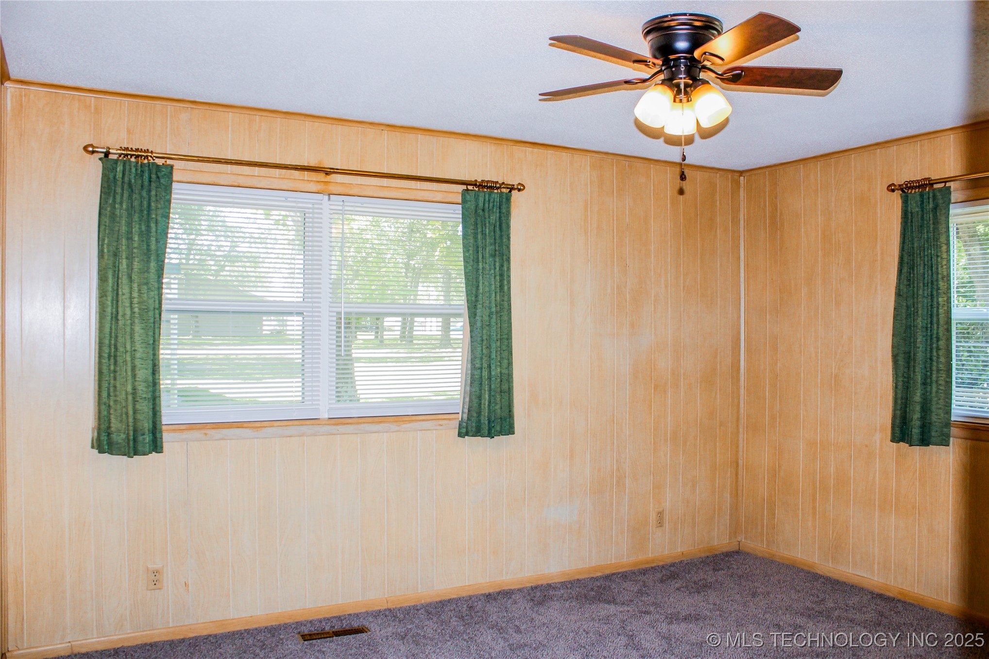 116307 S 4209 Road Property Photo 32