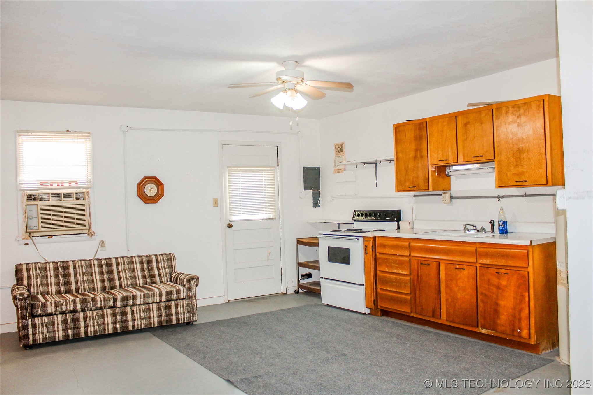 116307 S 4209 Road Property Photo 37