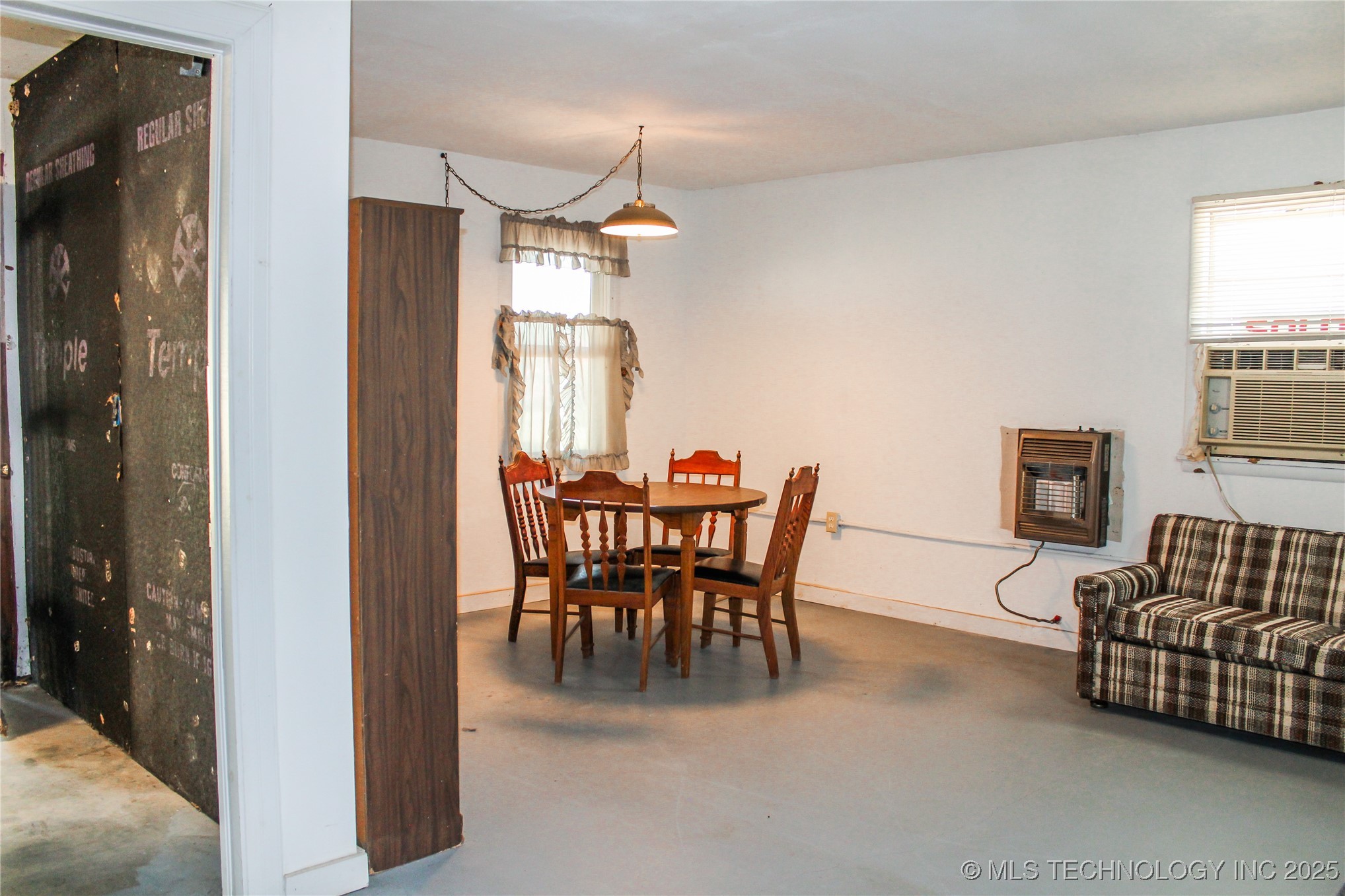 116307 S 4209 Road Property Photo 38