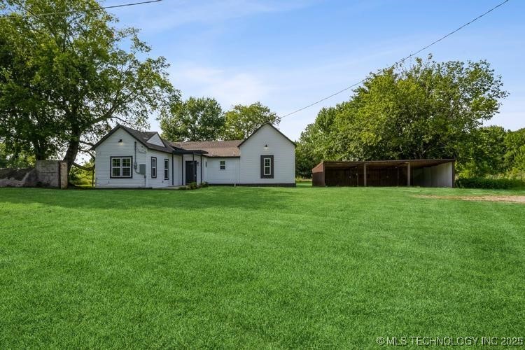 201 Ne Tignor Street Property Photo 1