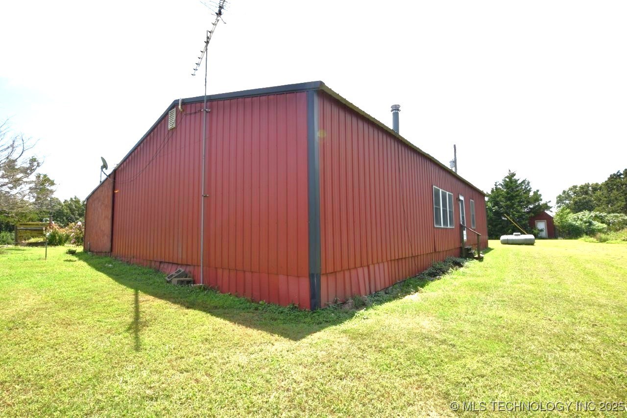 471983 E 783 Road Property Photo 44