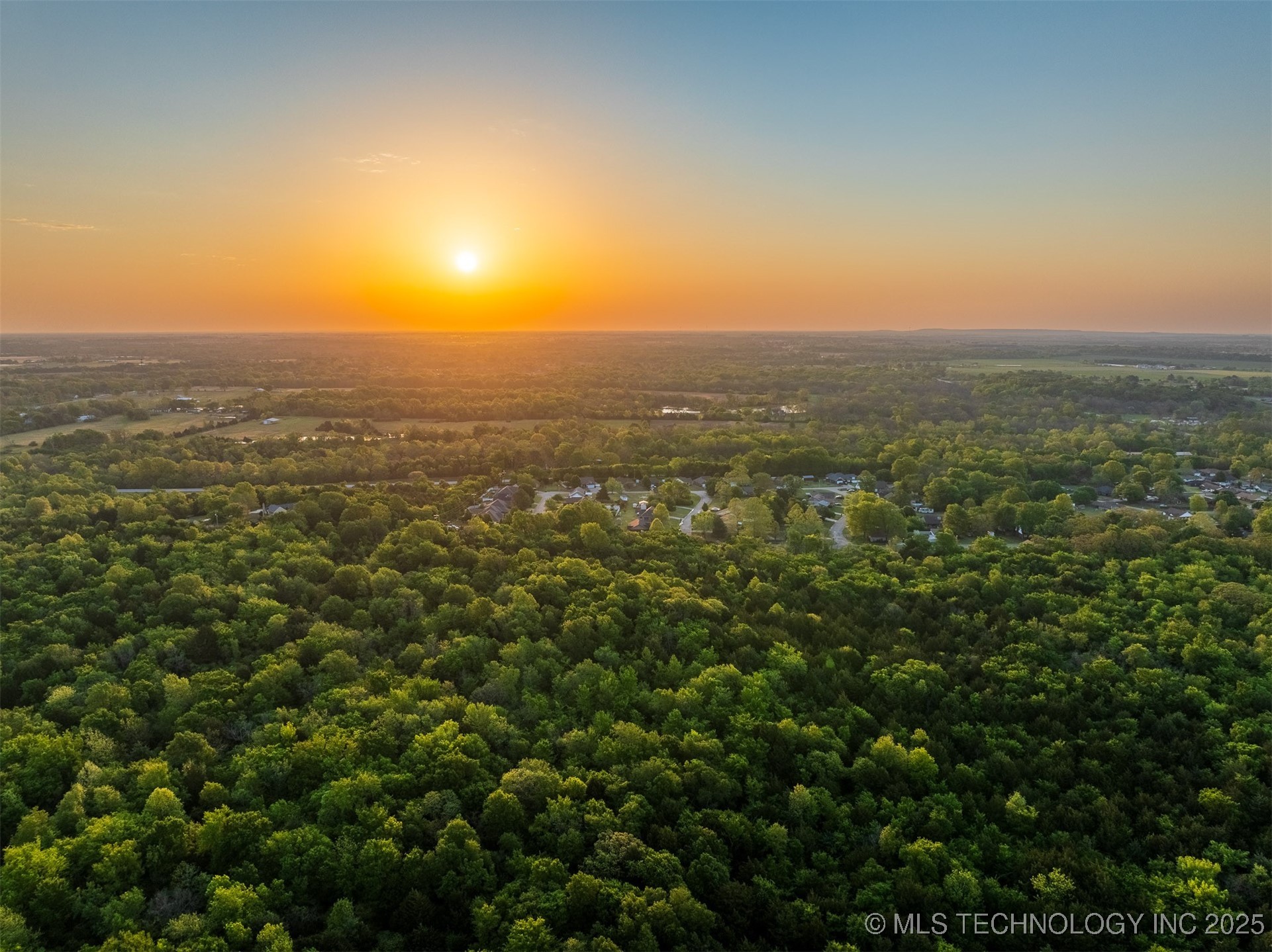 4 E 13th Street Property Photo 3