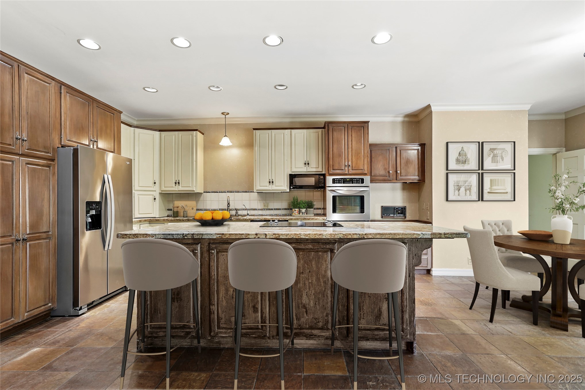 3429 E 58th Place Property Photo 6