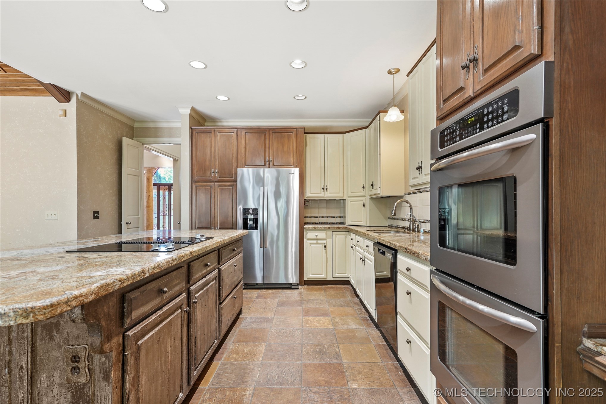 3429 E 58th Place Property Photo 7