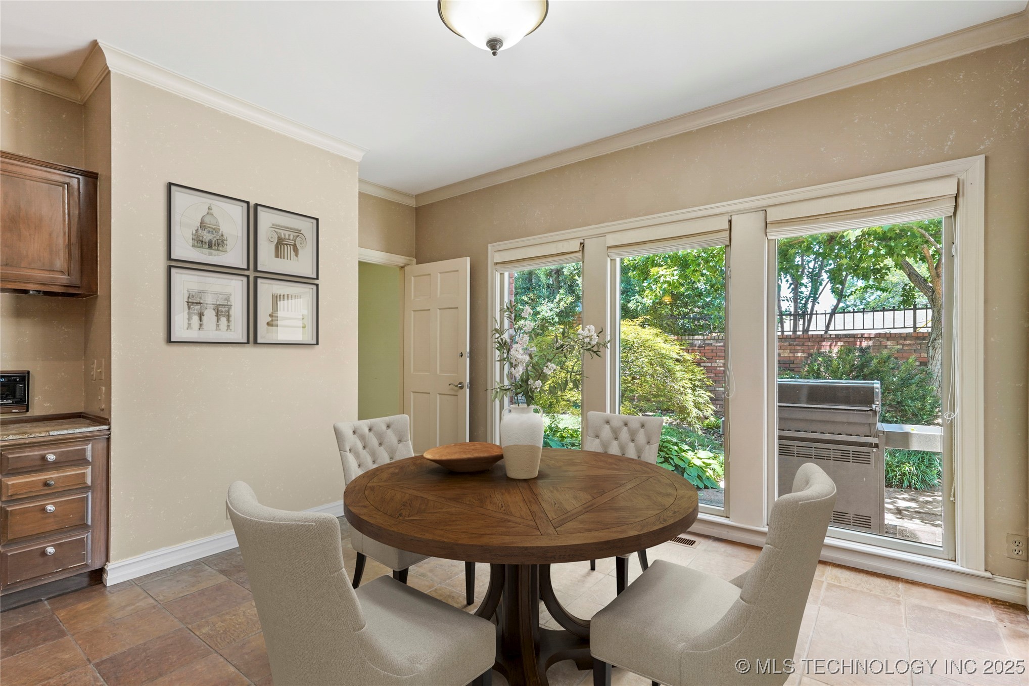 3429 E 58th Place Property Photo 8