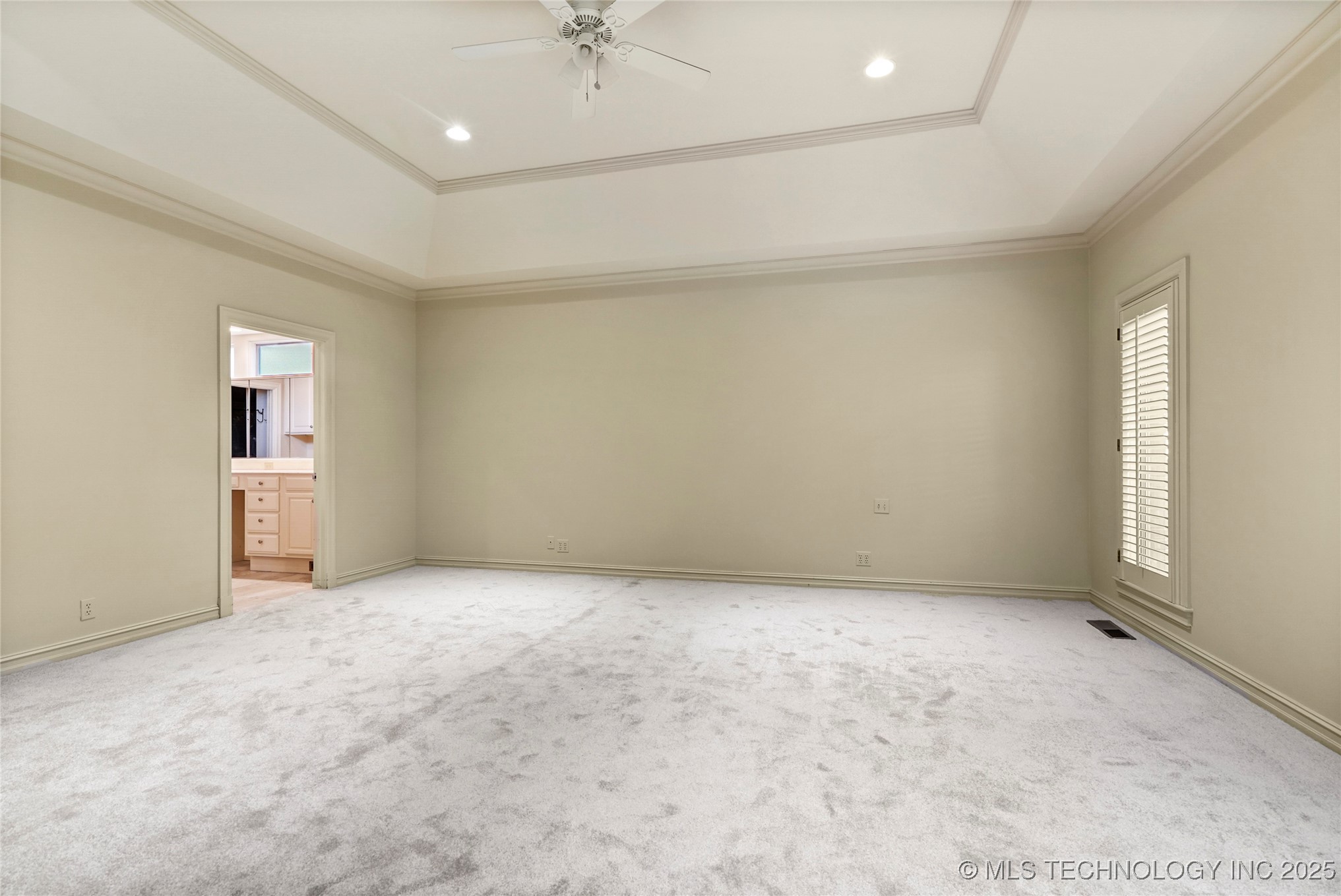 3429 E 58th Place Property Photo 11