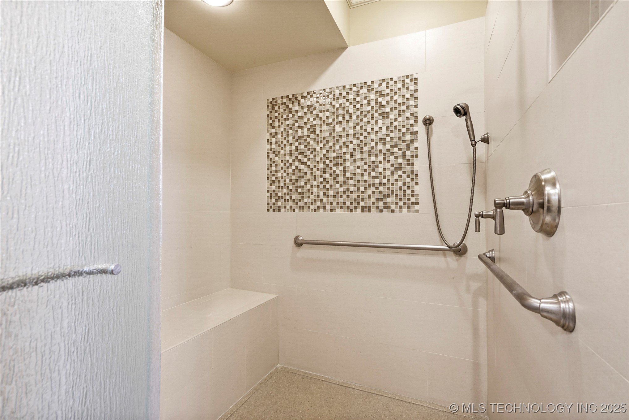 3429 E 58th Place Property Photo 14