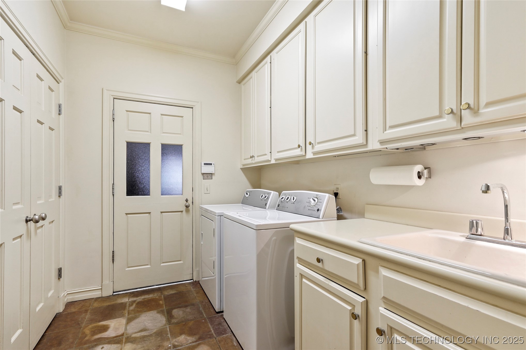 3429 E 58th Place Property Photo 24