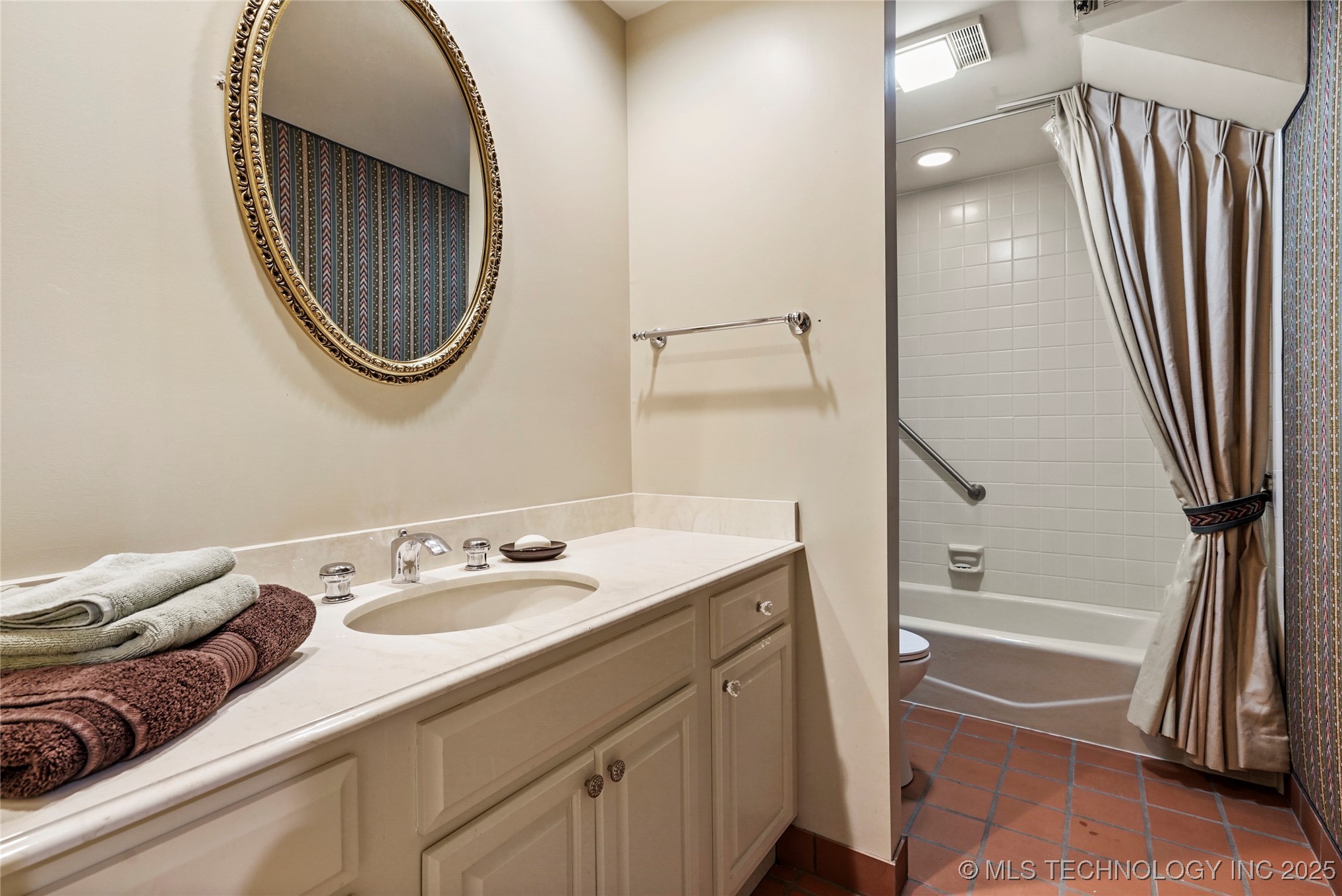 3429 E 58th Place Property Photo 25