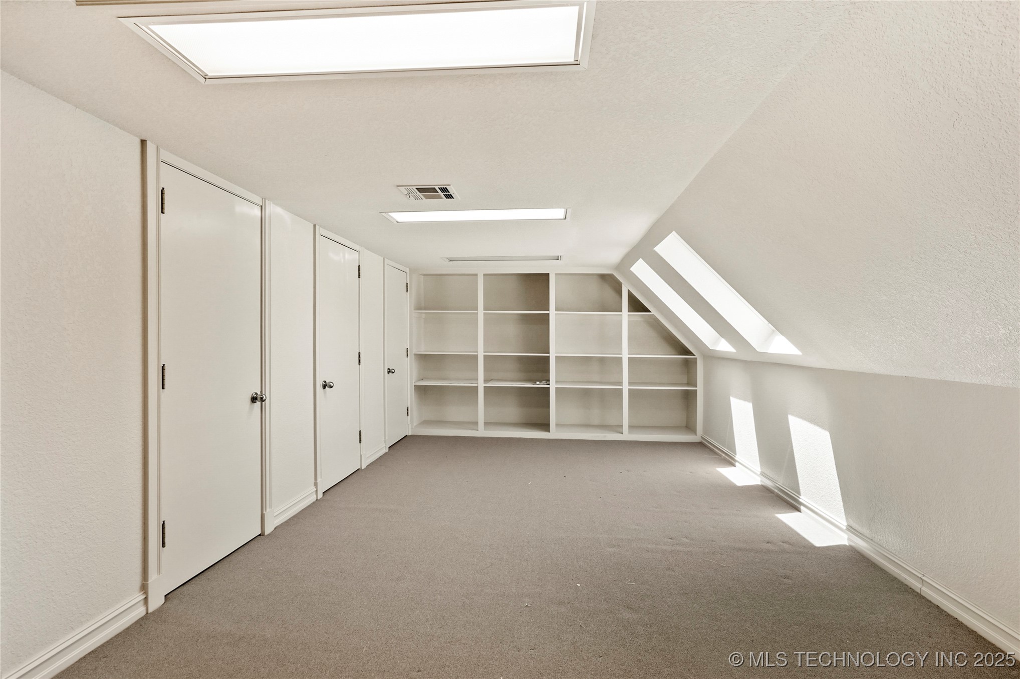 3429 E 58th Place Property Photo 31