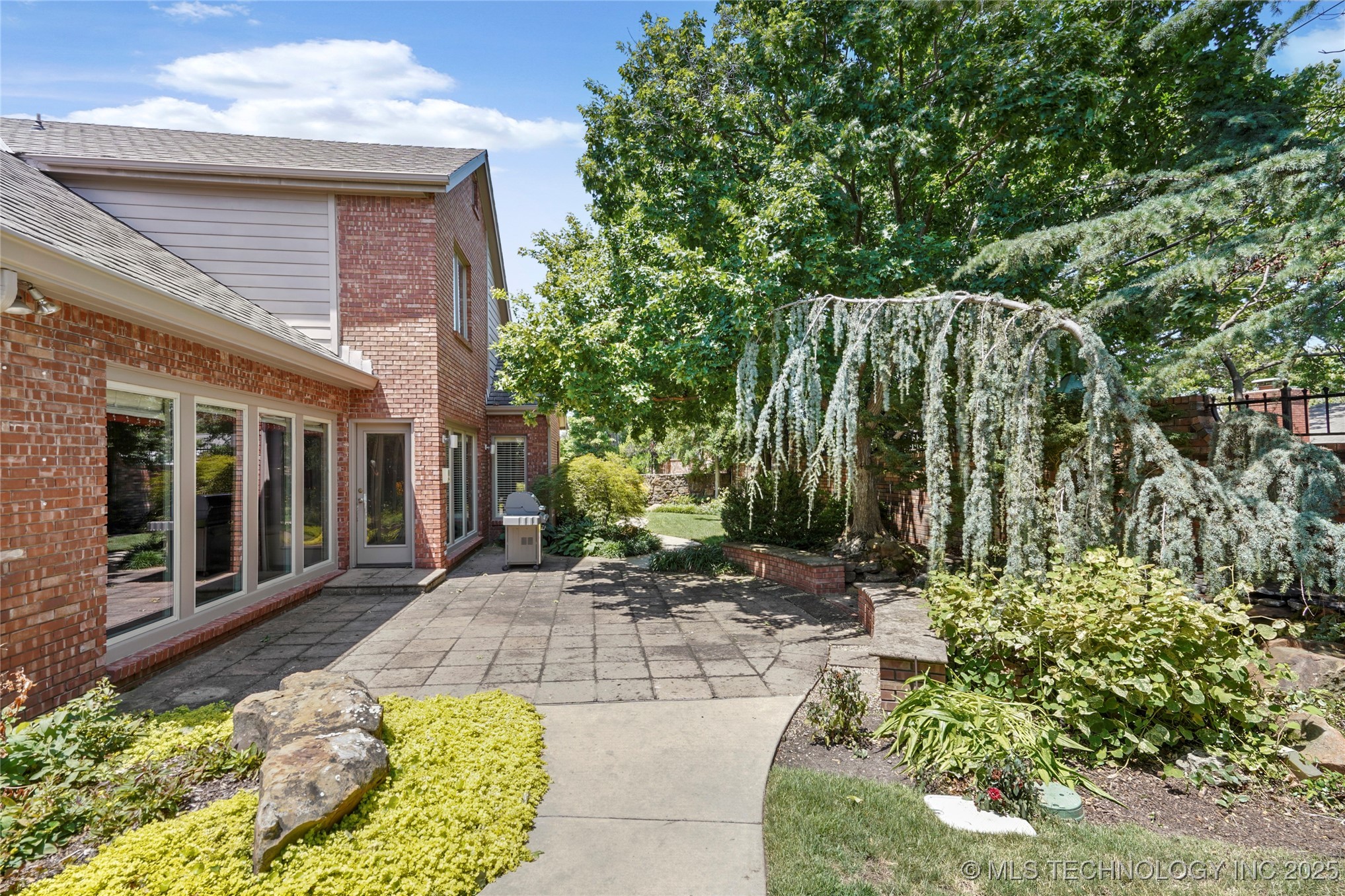 3429 E 58th Place Property Photo 32