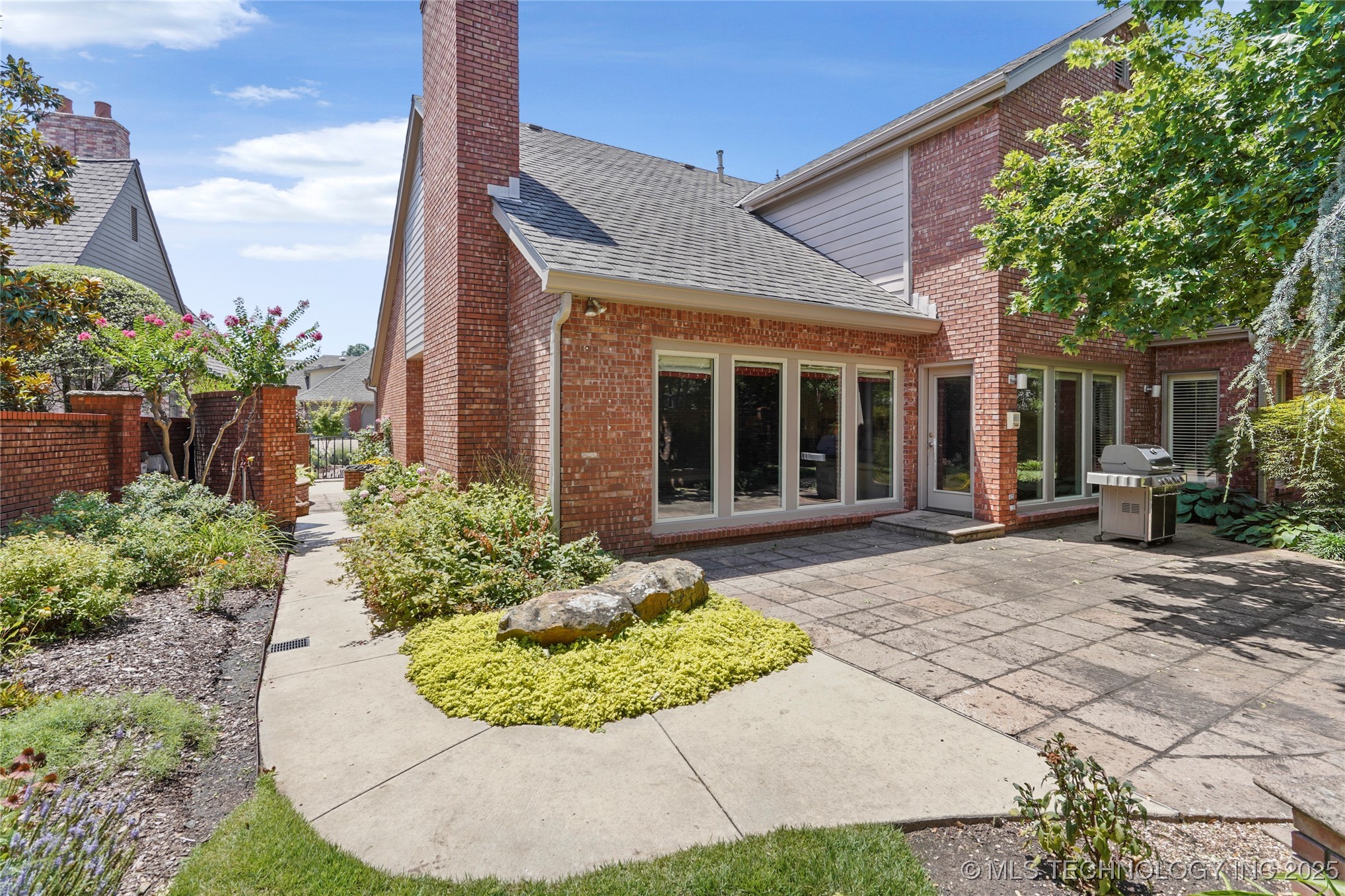 3429 E 58th Place Property Photo 33