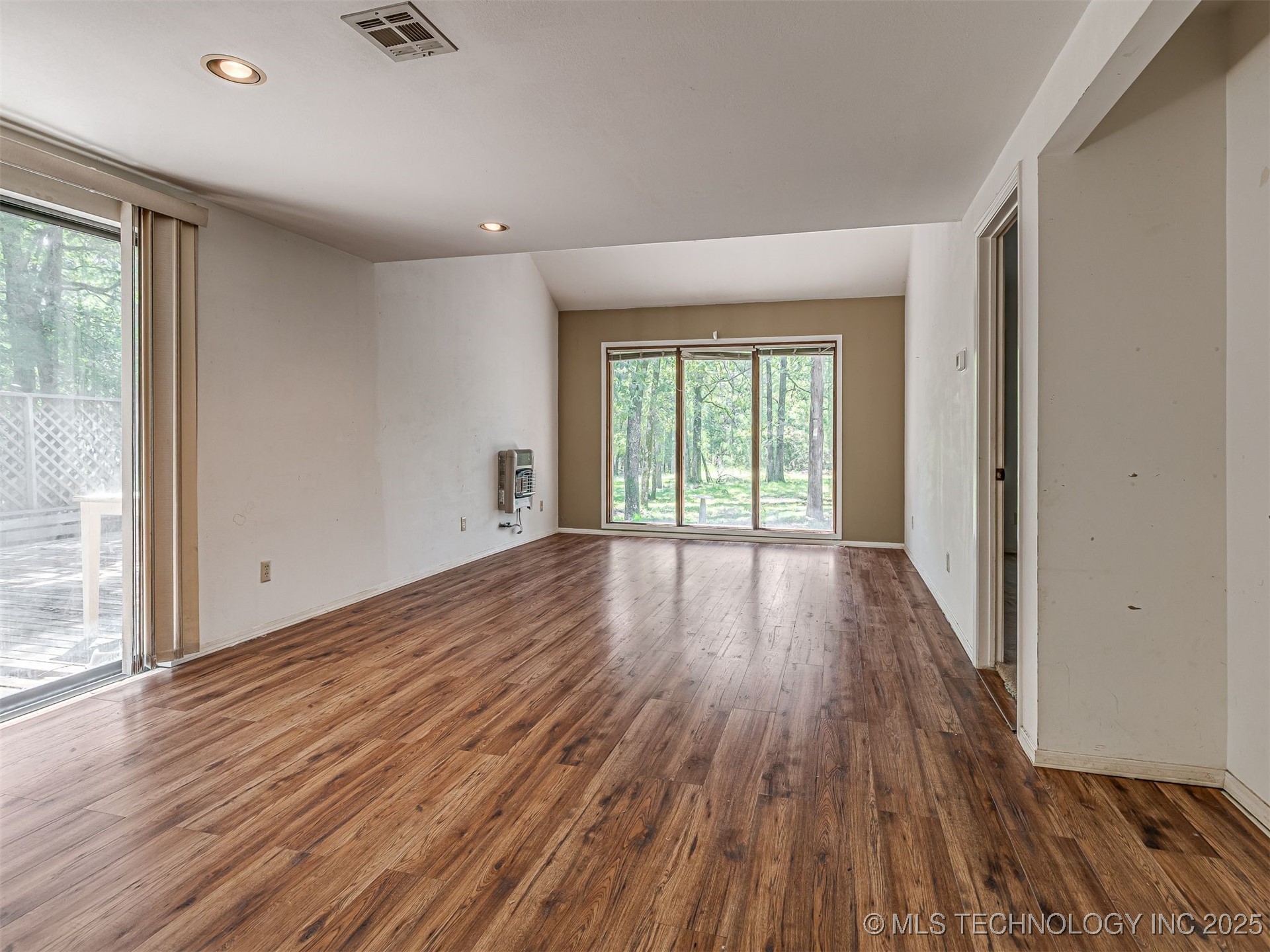 912 Summit Ridge Court Property Photo 10