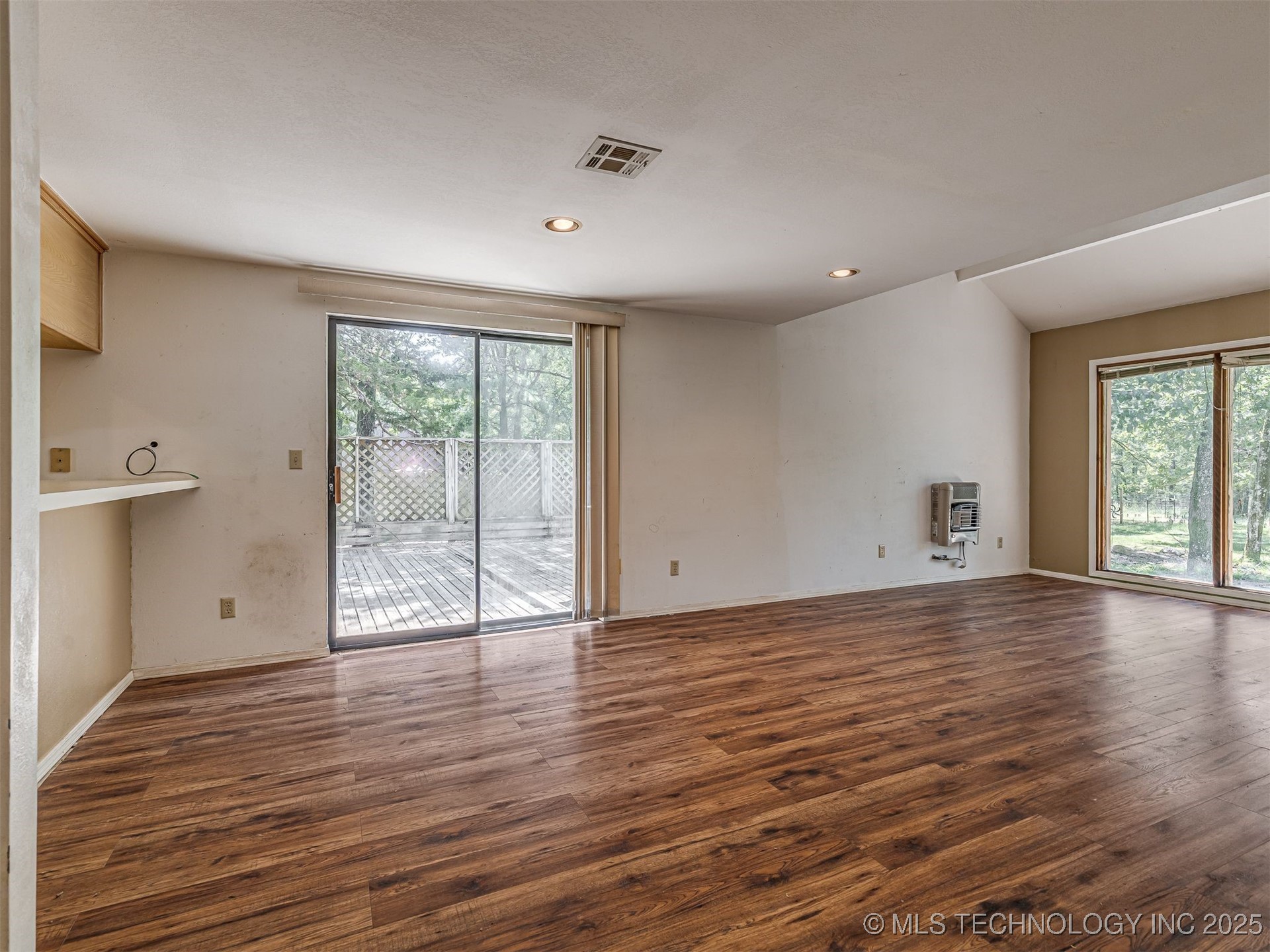 912 Summit Ridge Court Property Photo 11