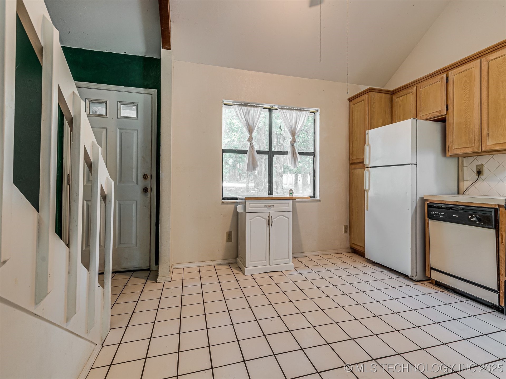 912 Summit Ridge Court Property Photo 15