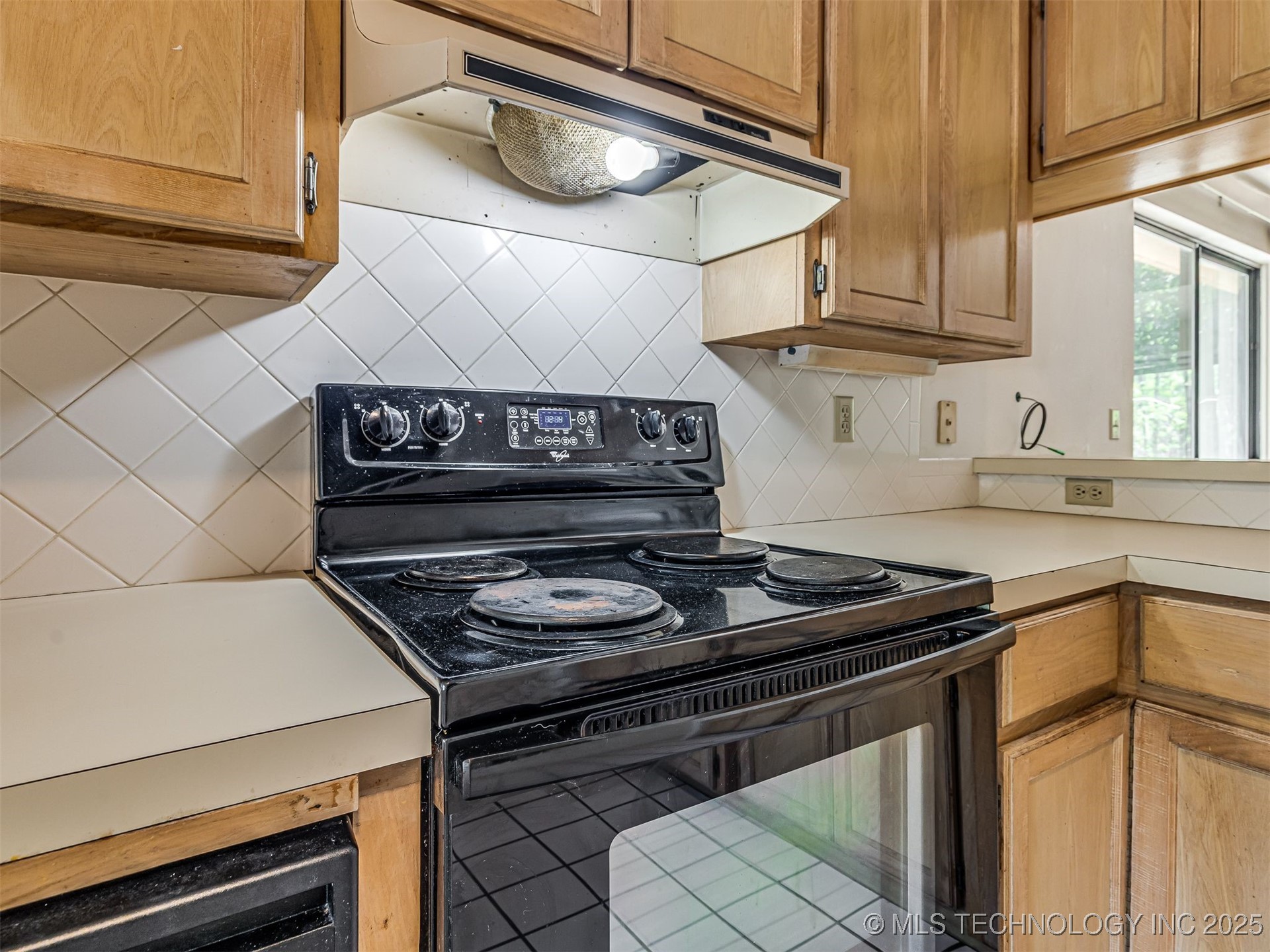 912 Summit Ridge Court Property Photo 18