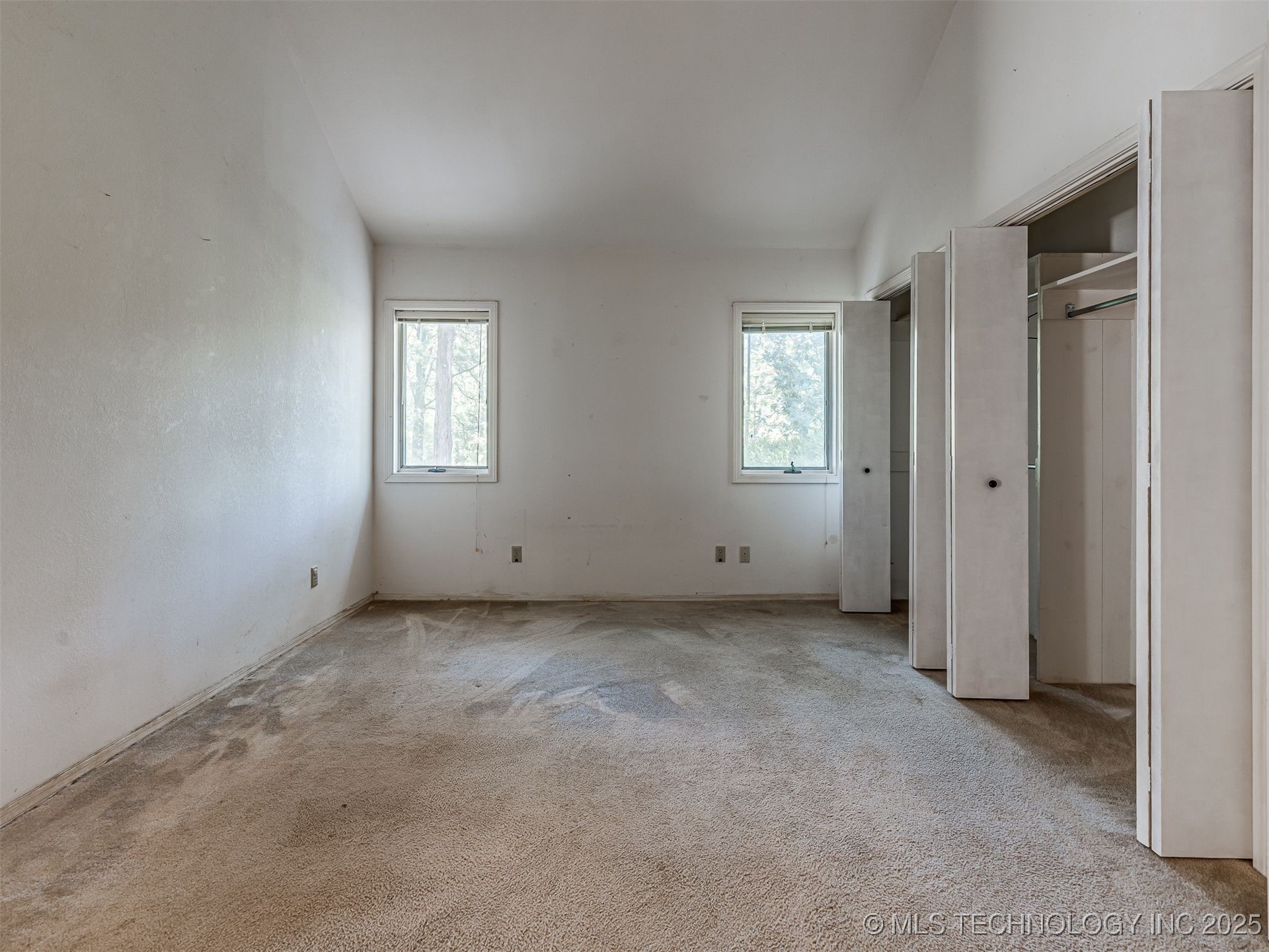 912 Summit Ridge Court Property Photo 22