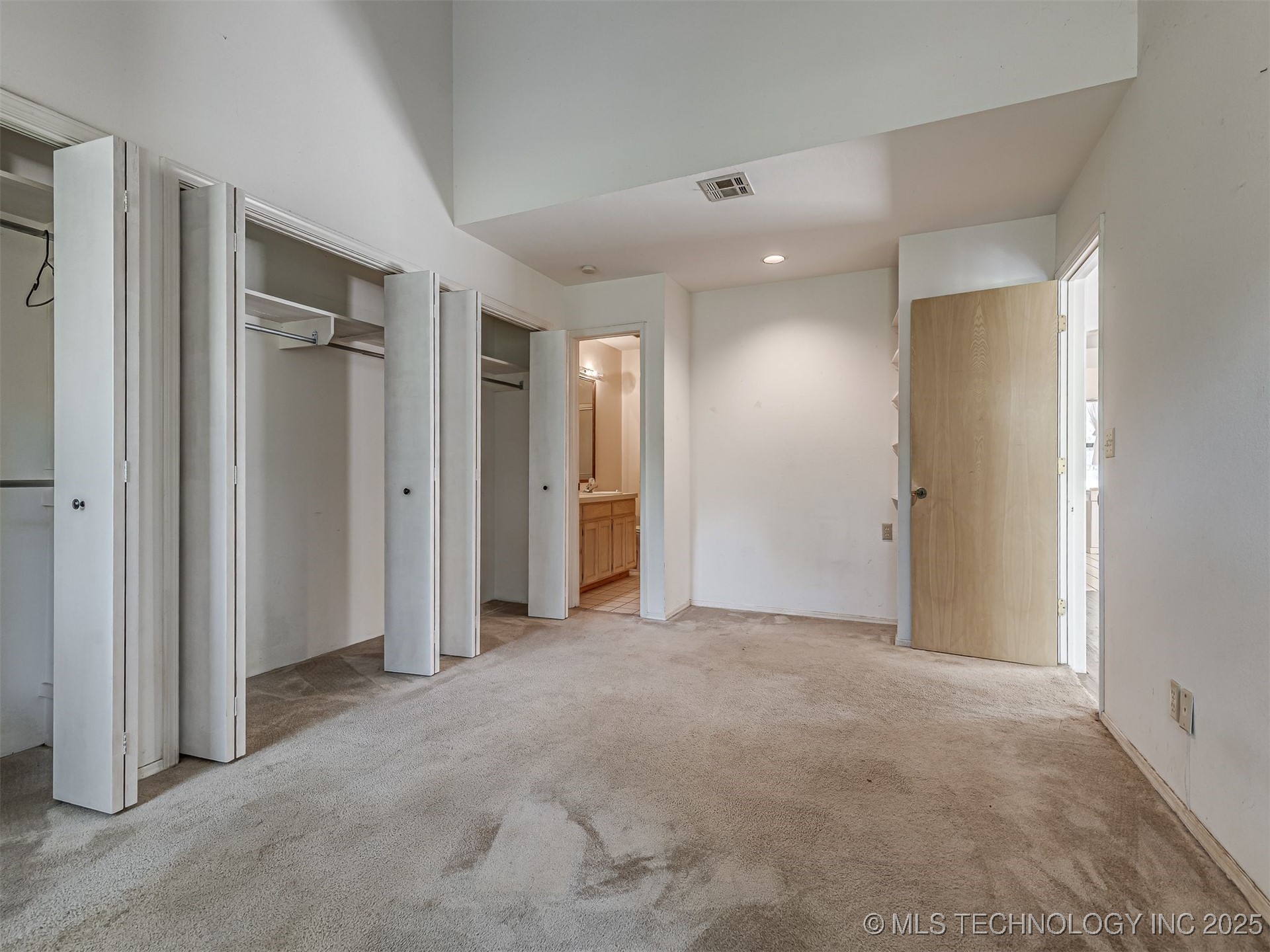 912 Summit Ridge Court Property Photo 23