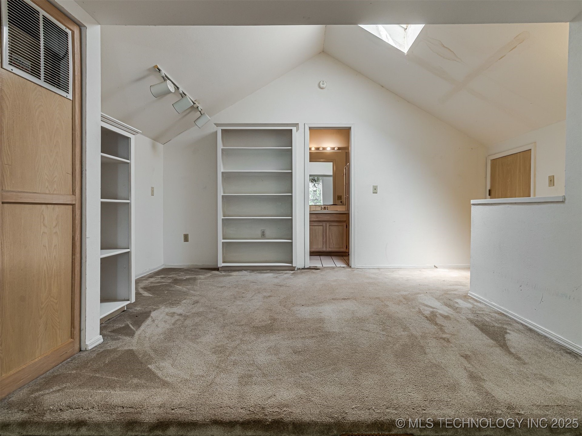 912 Summit Ridge Court Property Photo 31