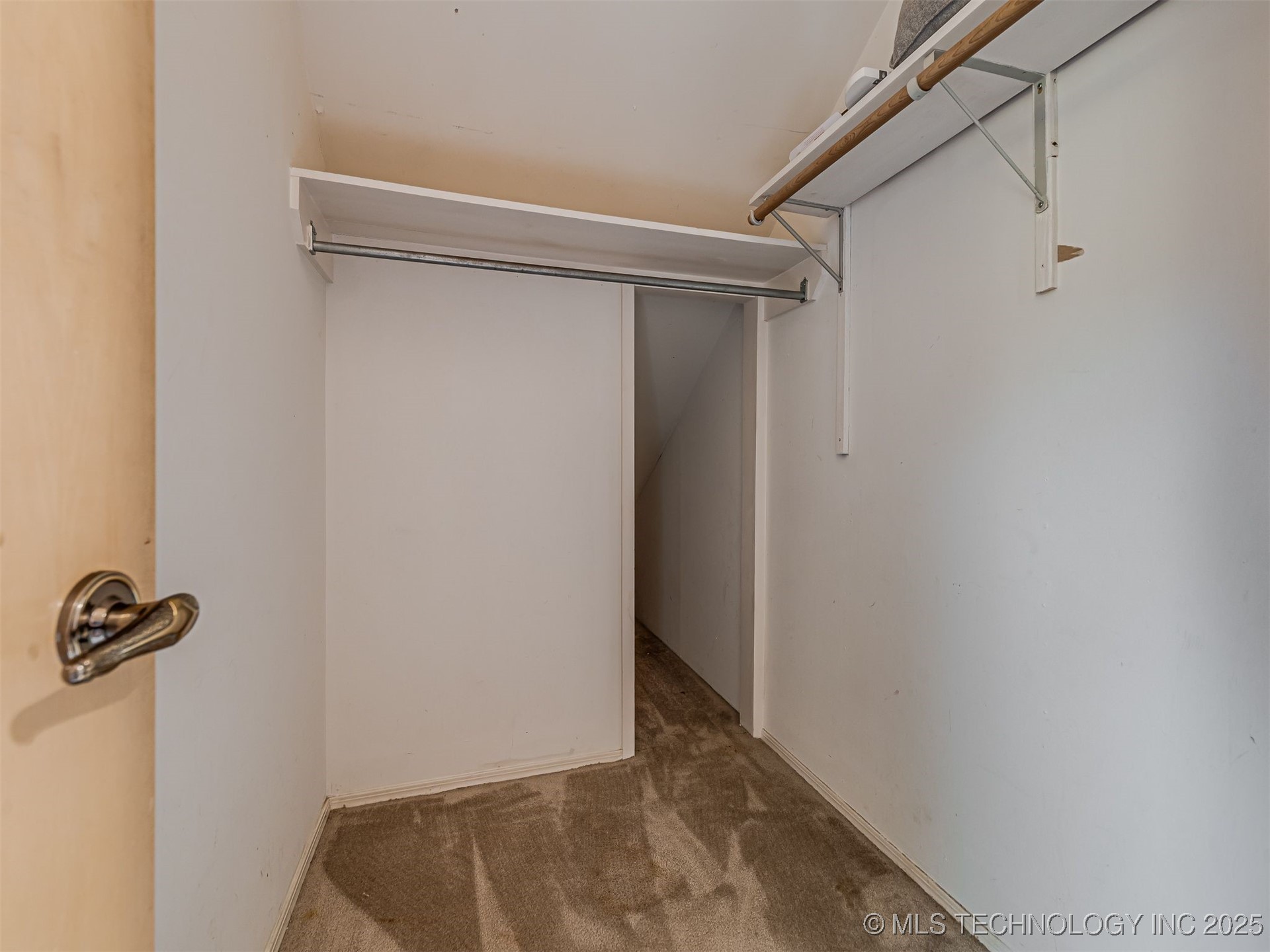 912 Summit Ridge Court Property Photo 33