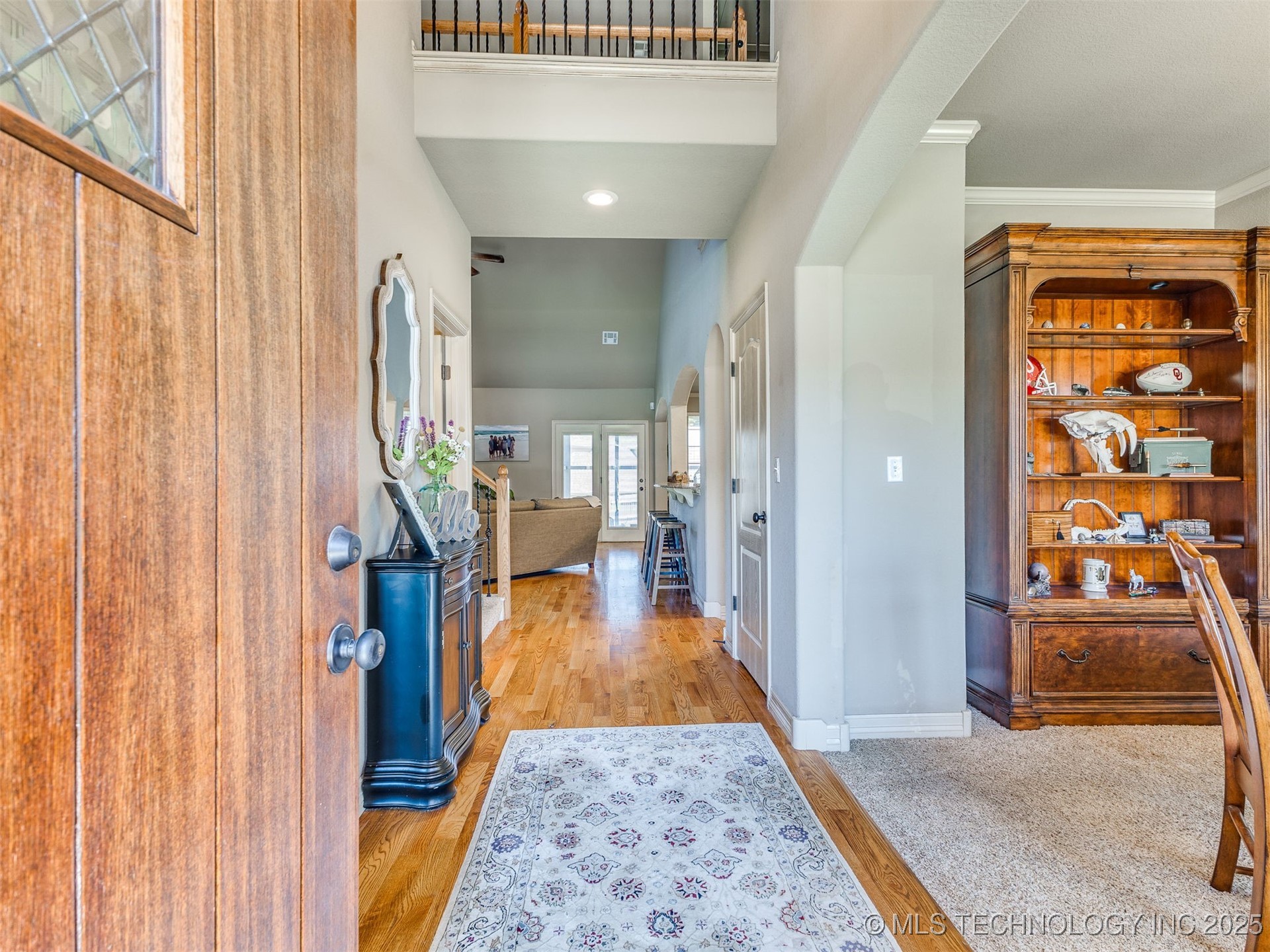 1004 W Elmira Street Property Photo 8