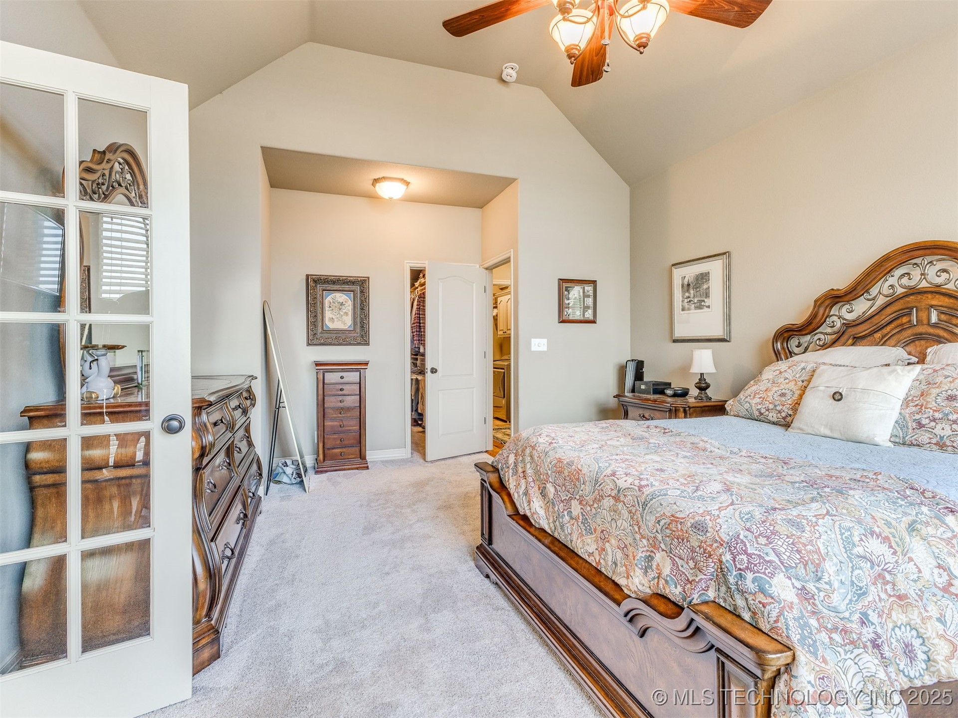 1004 W Elmira Street Property Photo 27