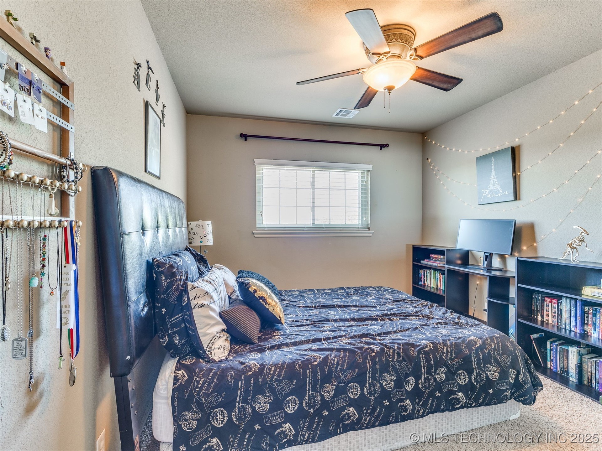 1004 W Elmira Street Property Photo 39